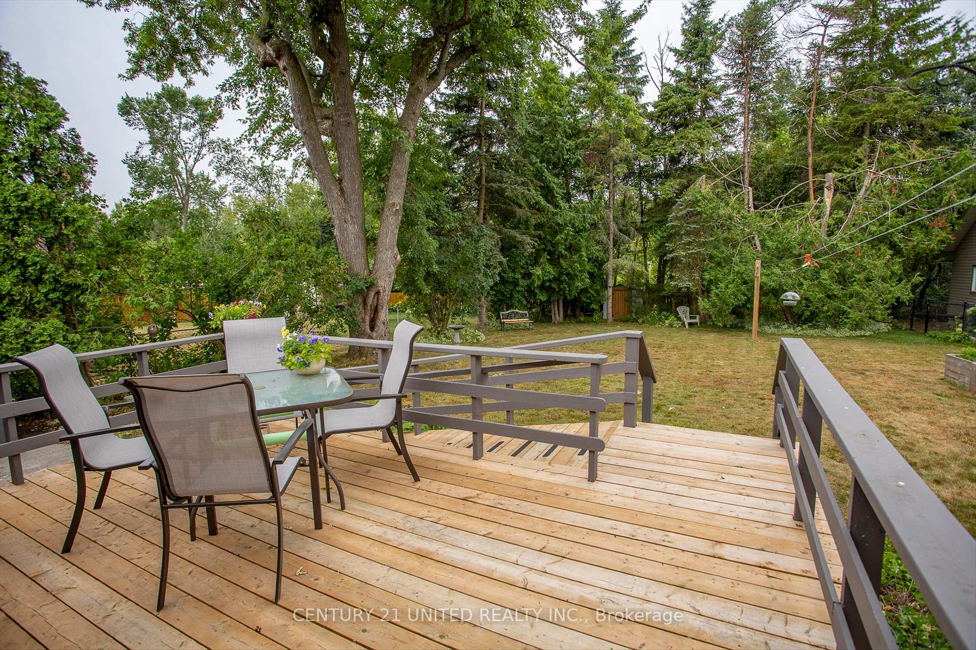 Photo 14 of 1087 Barnardo Avenue, Peterborough, Northcrest Ward 5 — HOMEH