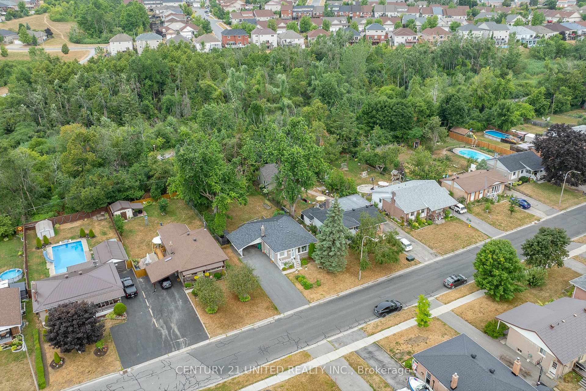 Photo 19 of 1087 Barnardo Avenue, Peterborough, Northcrest Ward 5 — HOMEH