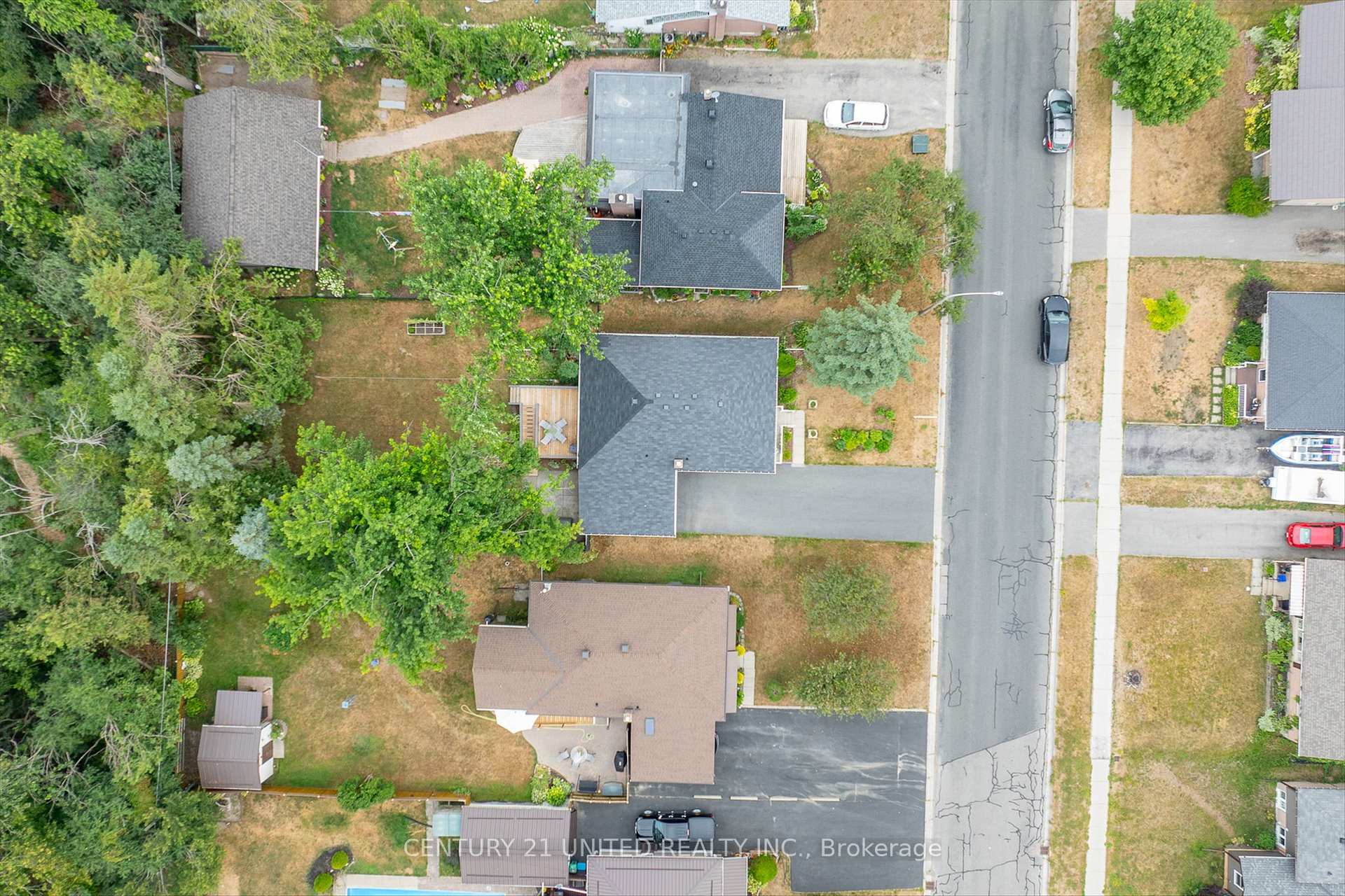 Photo 20 of 1087 Barnardo Avenue, Peterborough, Northcrest Ward 5 — HOMEH