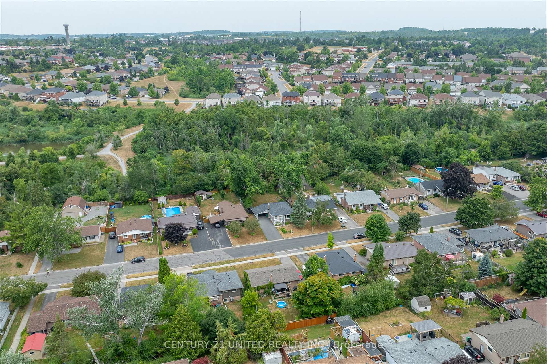Photo 21 of 1087 Barnardo Avenue, Peterborough, Northcrest Ward 5 — HOMEH