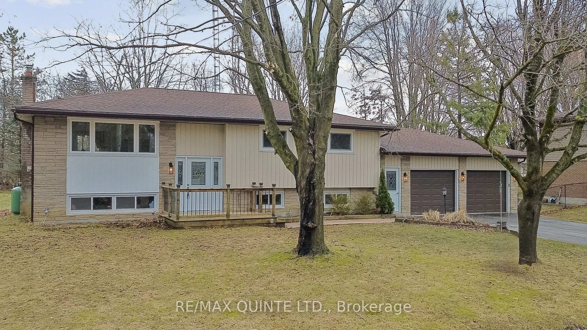Photo 3 of 20 Taylor Drive, Prince Edward County, Ameliasburg Ward — HOMEH
