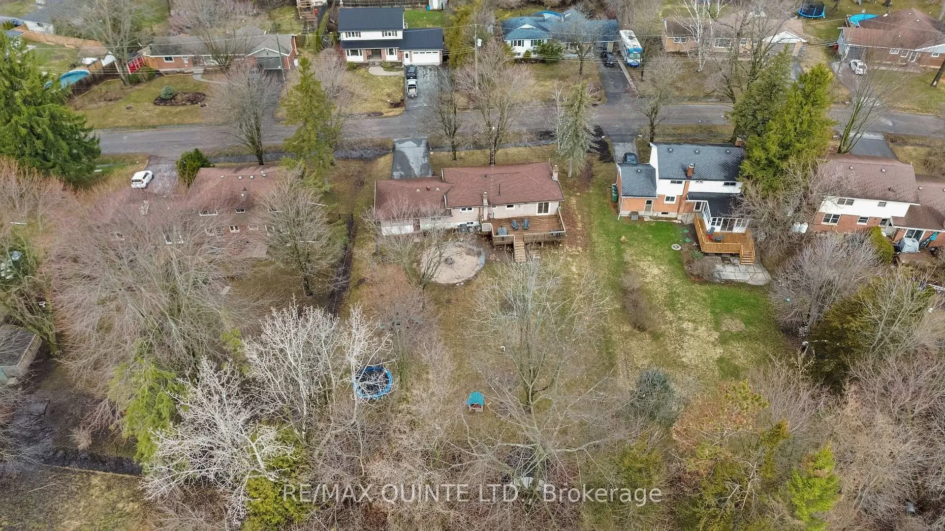 Photo 10 of 20 Taylor Drive, Prince Edward County, Ameliasburg Ward — HOMEH