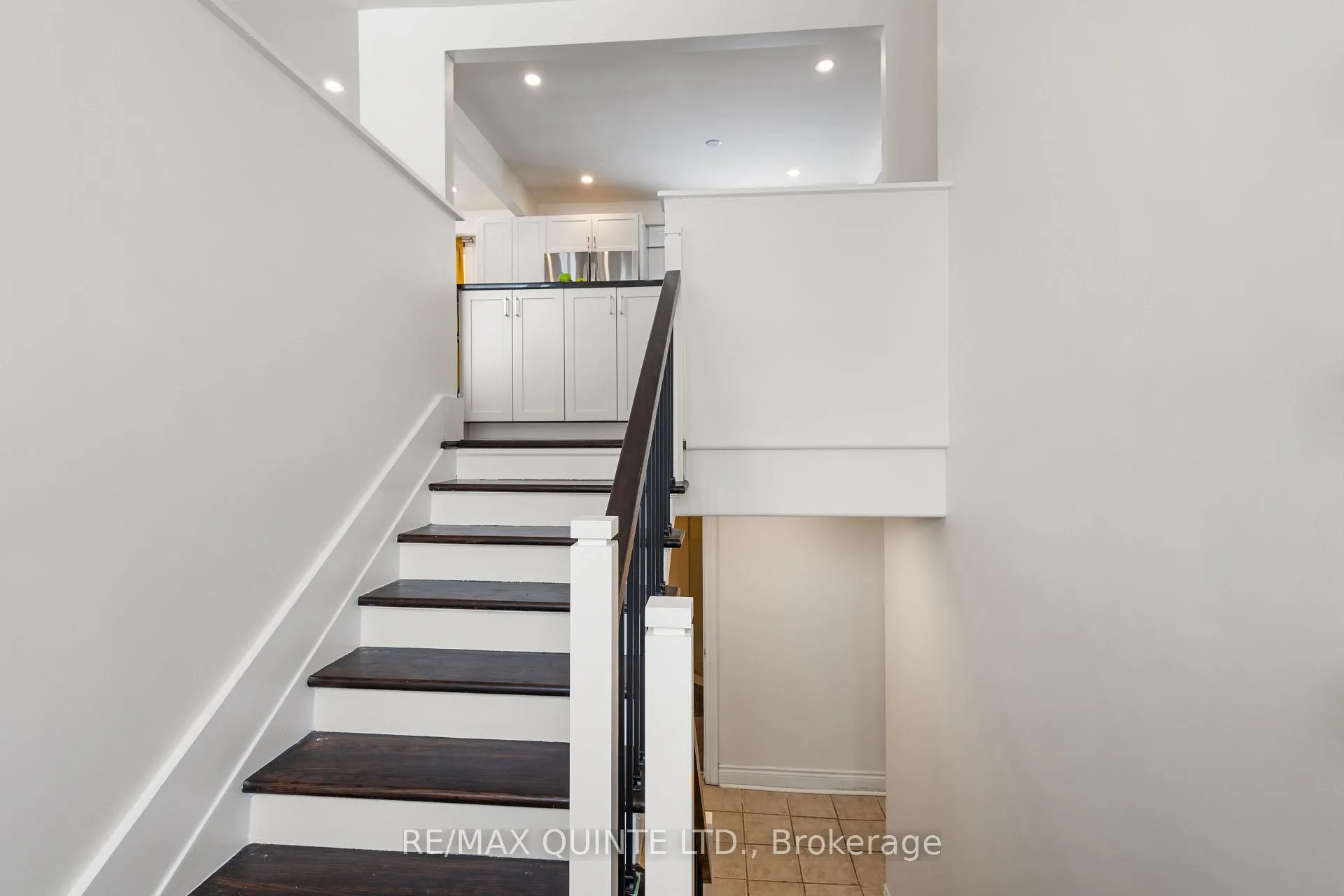 Photo 12 of 20 Taylor Drive, Prince Edward County, Ameliasburg Ward — HOMEH