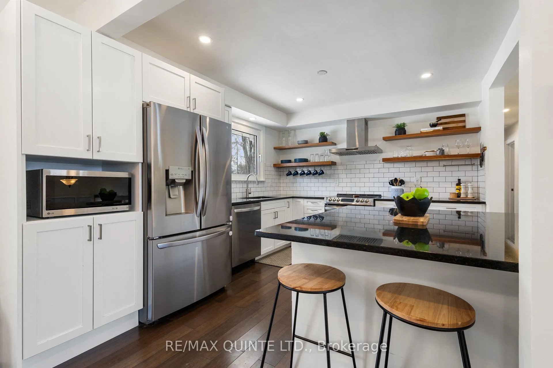 Photo 21 of 20 Taylor Drive, Prince Edward County, Ameliasburg Ward — HOMEH