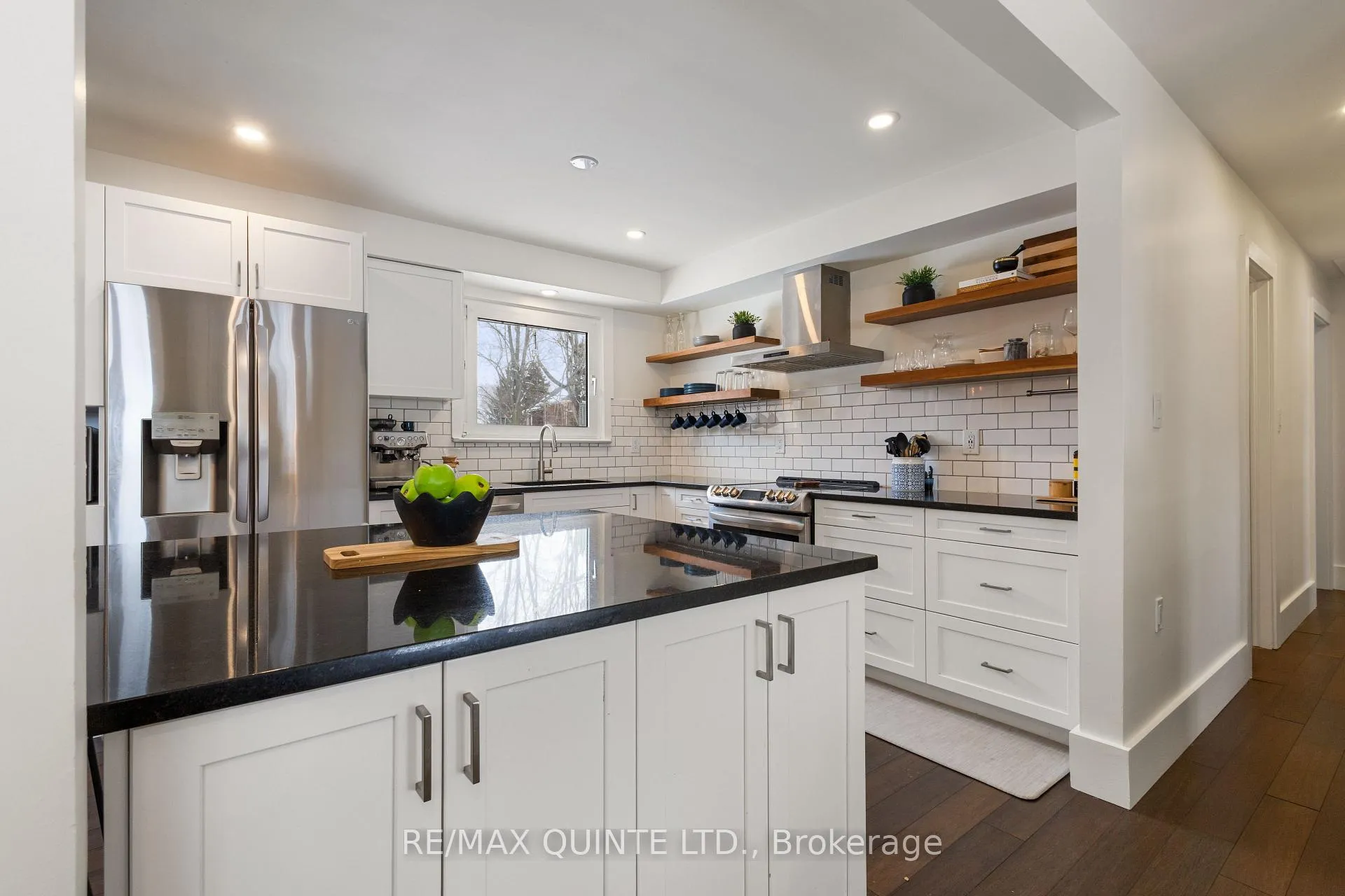 Photo 23 of 20 Taylor Drive, Prince Edward County, Ameliasburg Ward — HOMEH