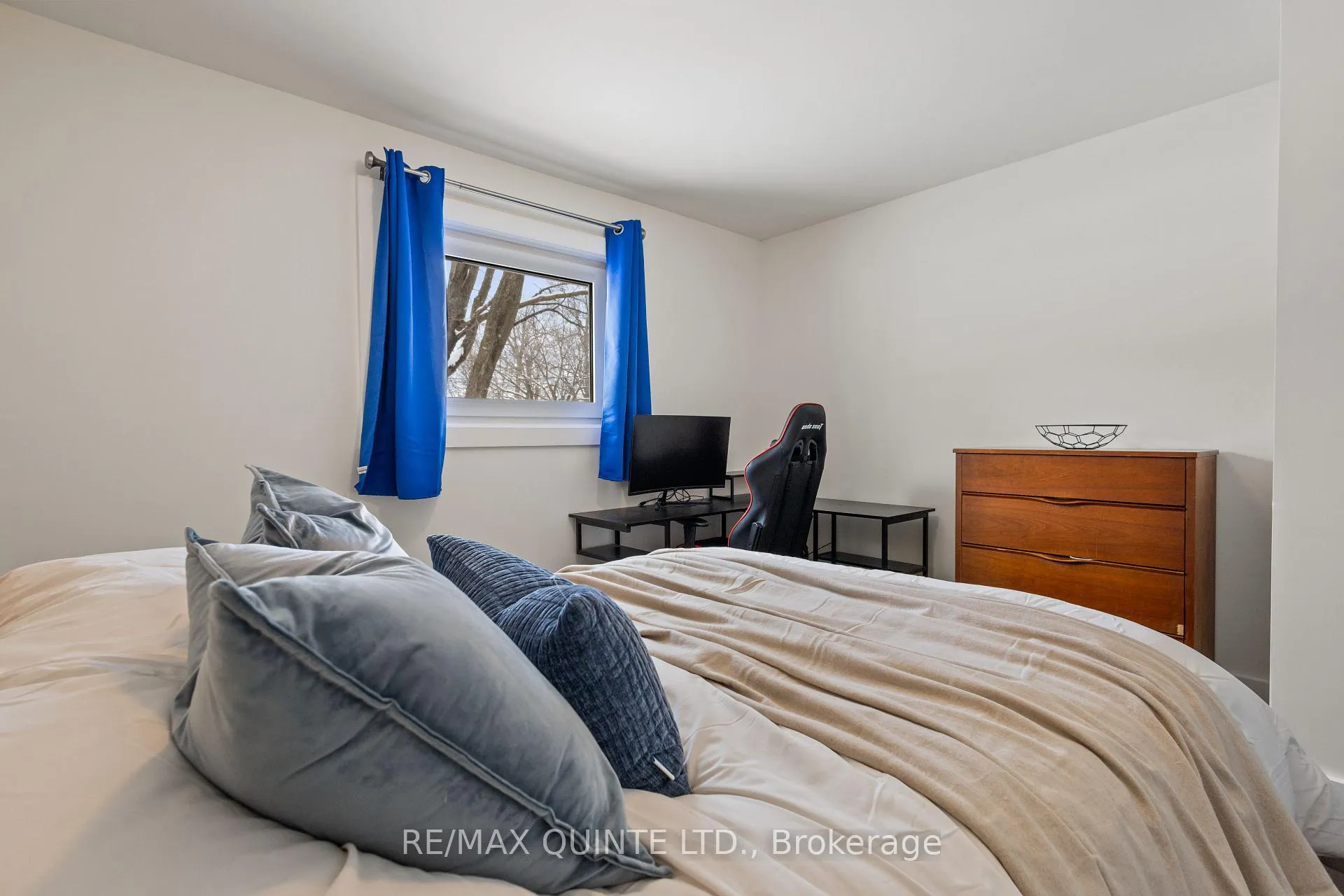 Photo 32 of 20 Taylor Drive, Prince Edward County, Ameliasburg Ward — HOMEH