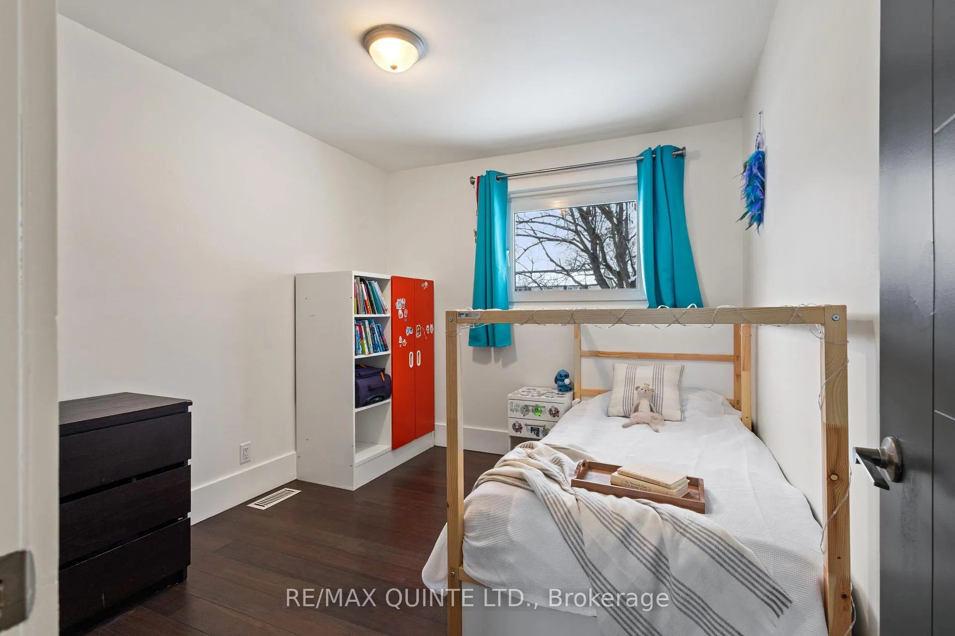 Photo 33 of 20 Taylor Drive, Prince Edward County, Ameliasburg Ward — HOMEH