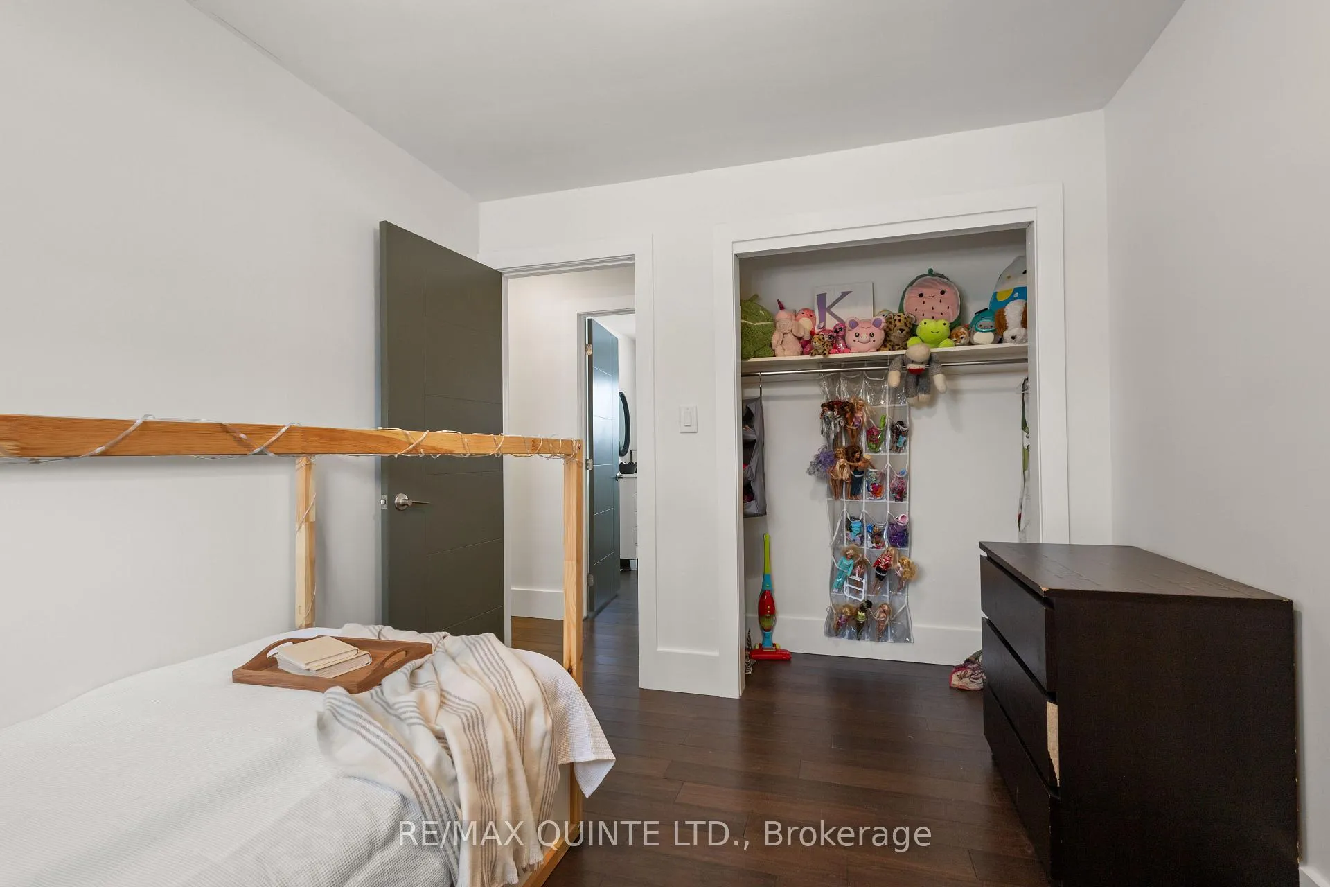 Photo 35 of 20 Taylor Drive, Prince Edward County, Ameliasburg Ward — HOMEH