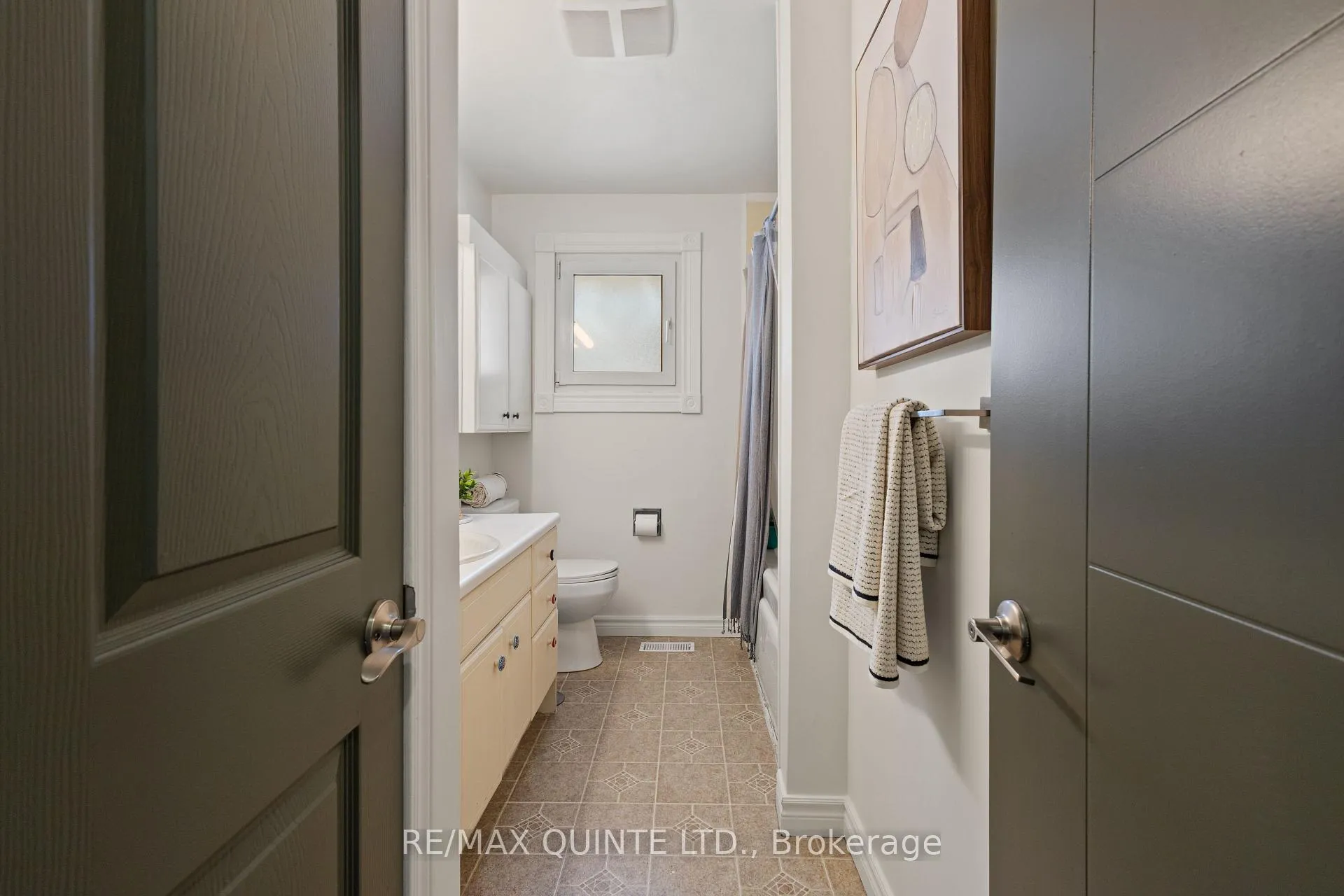 Photo 36 of 20 Taylor Drive, Prince Edward County, Ameliasburg Ward — HOMEH