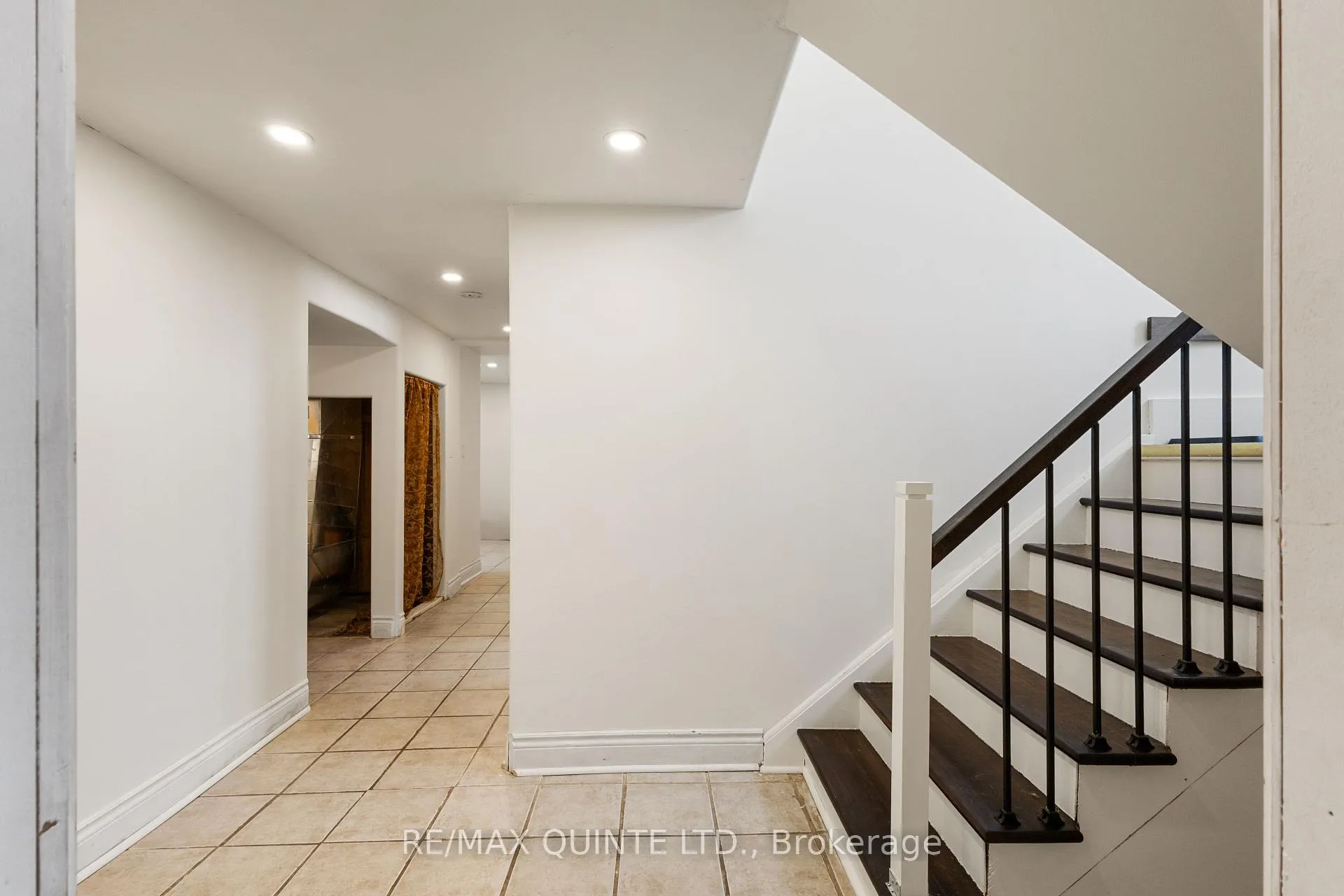Photo 40 of 20 Taylor Drive, Prince Edward County, Ameliasburg Ward — HOMEH