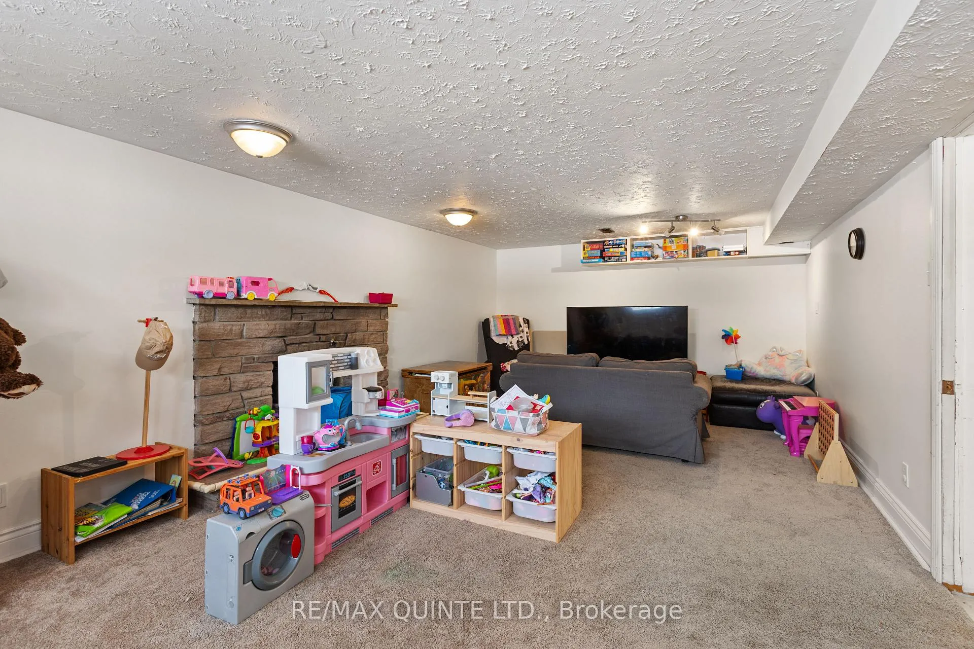 Photo 42 of 20 Taylor Drive, Prince Edward County, Ameliasburg Ward — HOMEH