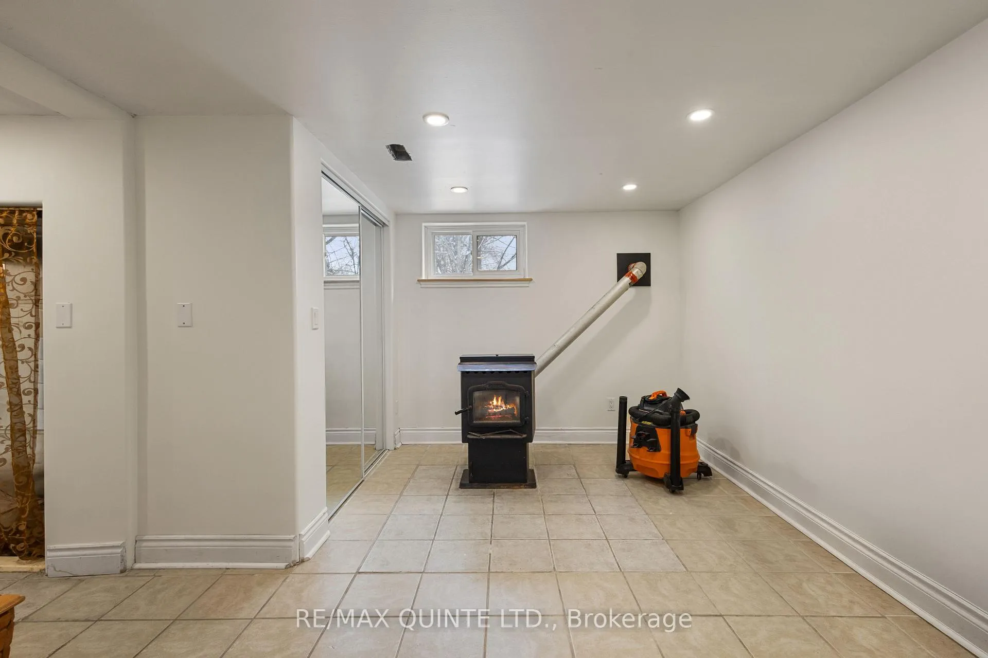Photo 47 of 20 Taylor Drive, Prince Edward County, Ameliasburg Ward — HOMEH