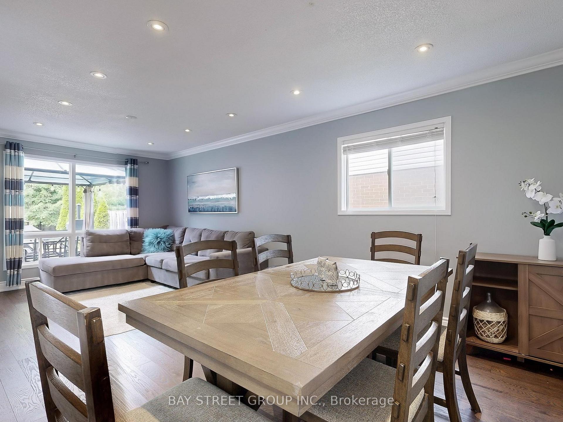 Photo 8 of 16 Bates Court, Barrie, Painswick North — HOMEH