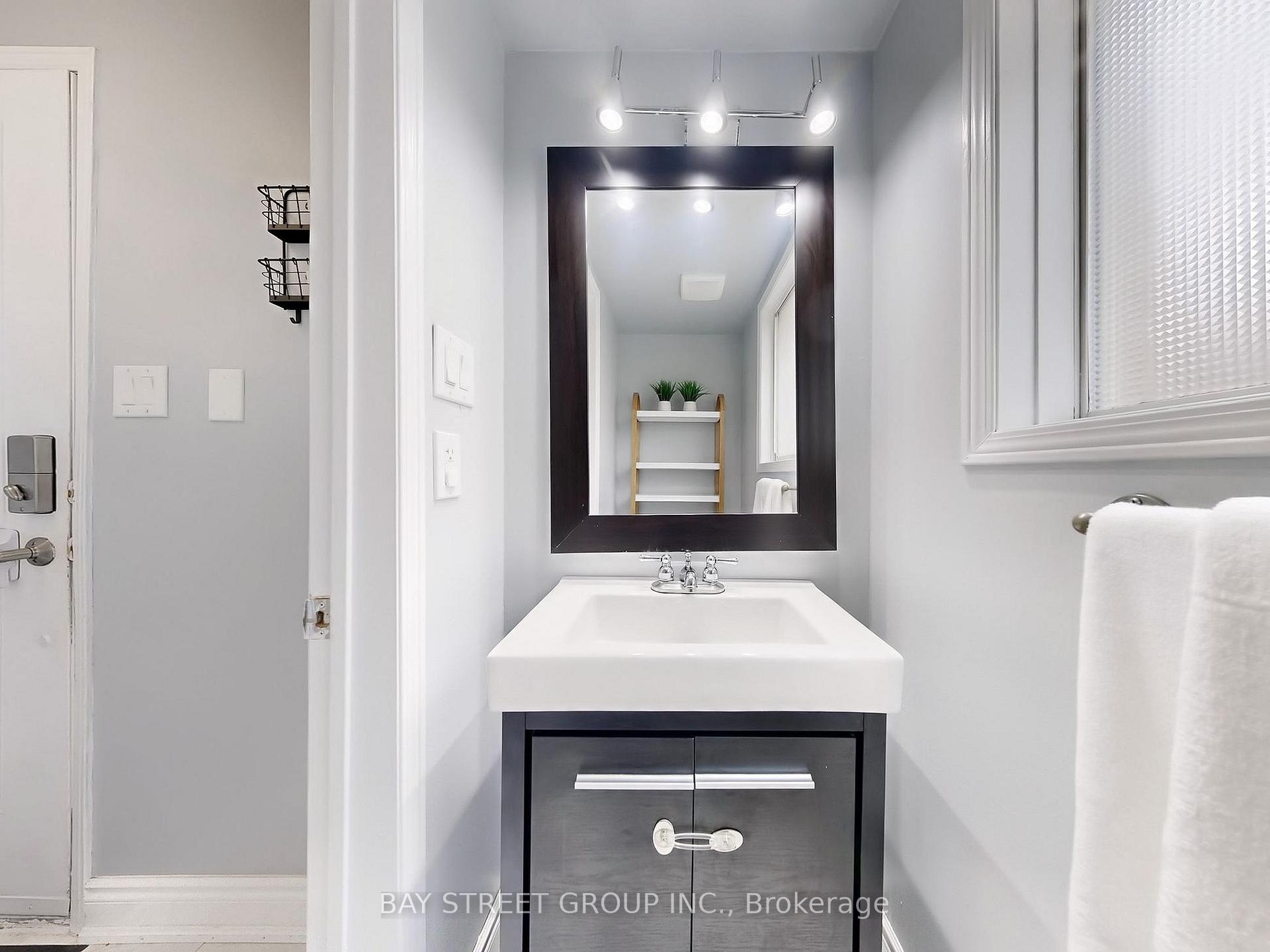 Photo 16 of 16 Bates Court, Barrie, Painswick North — HOMEH