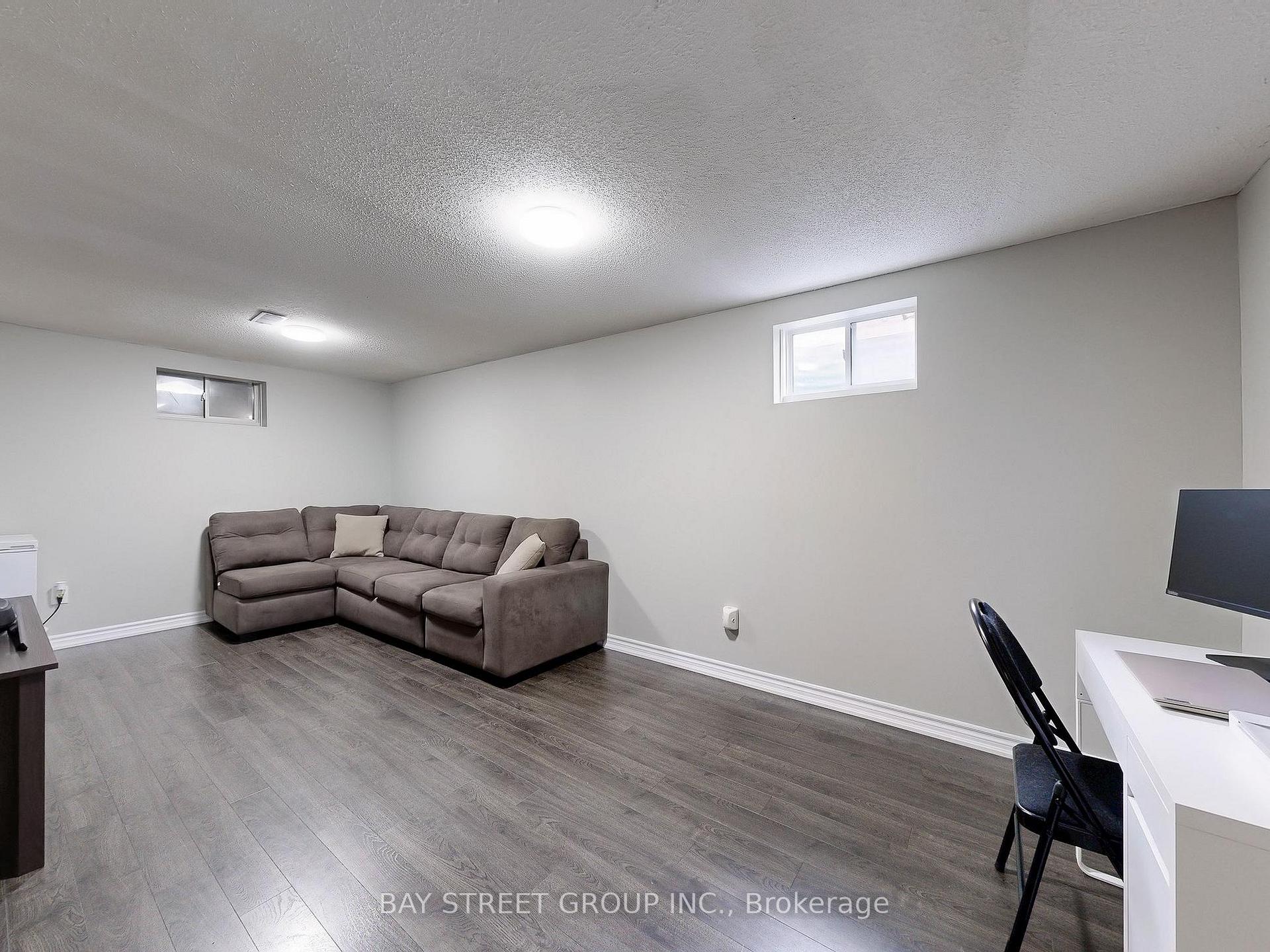 Photo 30 of 16 Bates Court, Barrie, Painswick North — HOMEH