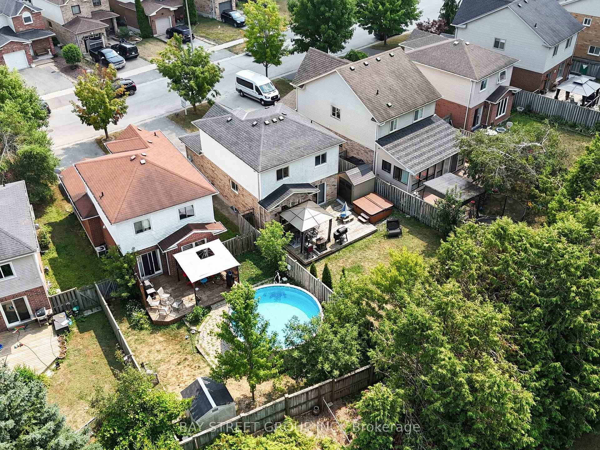 Photo 40 of 16 Bates Court, Barrie, Painswick North — HOMEH