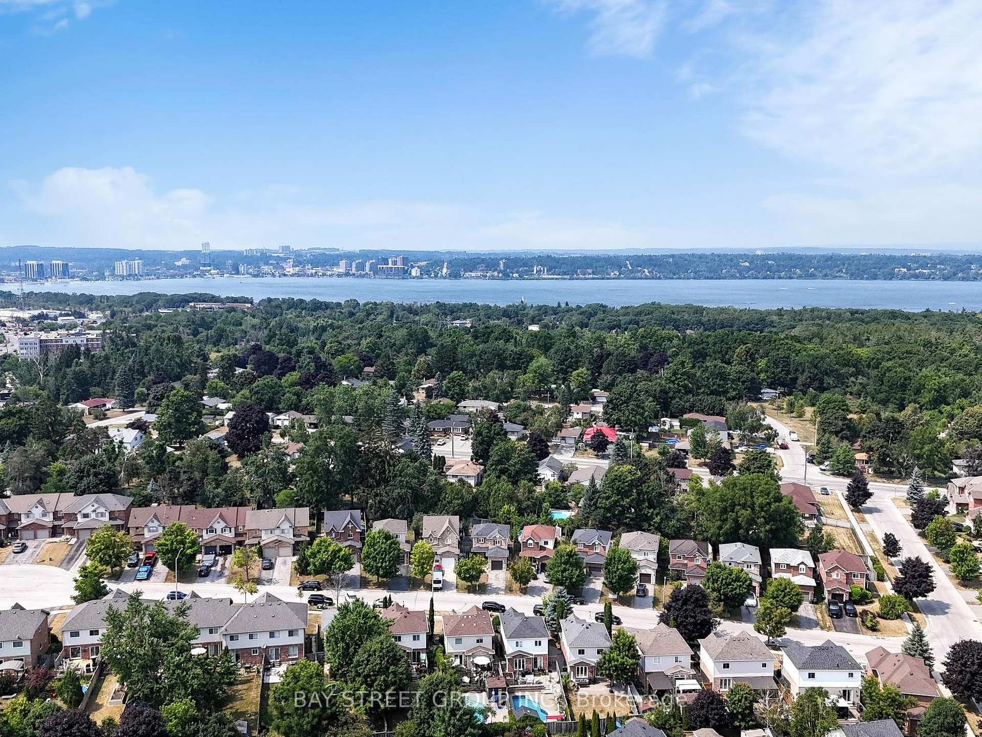 Photo 46 of 16 Bates Court, Barrie, Painswick North — HOMEH