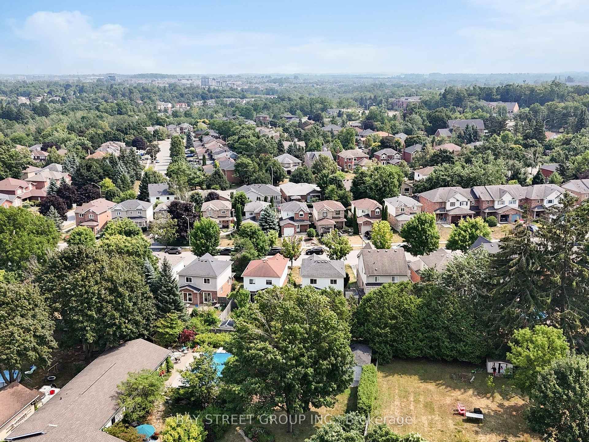 Photo 42 of 16 Bates Court, Barrie, Painswick North — HOMEH
