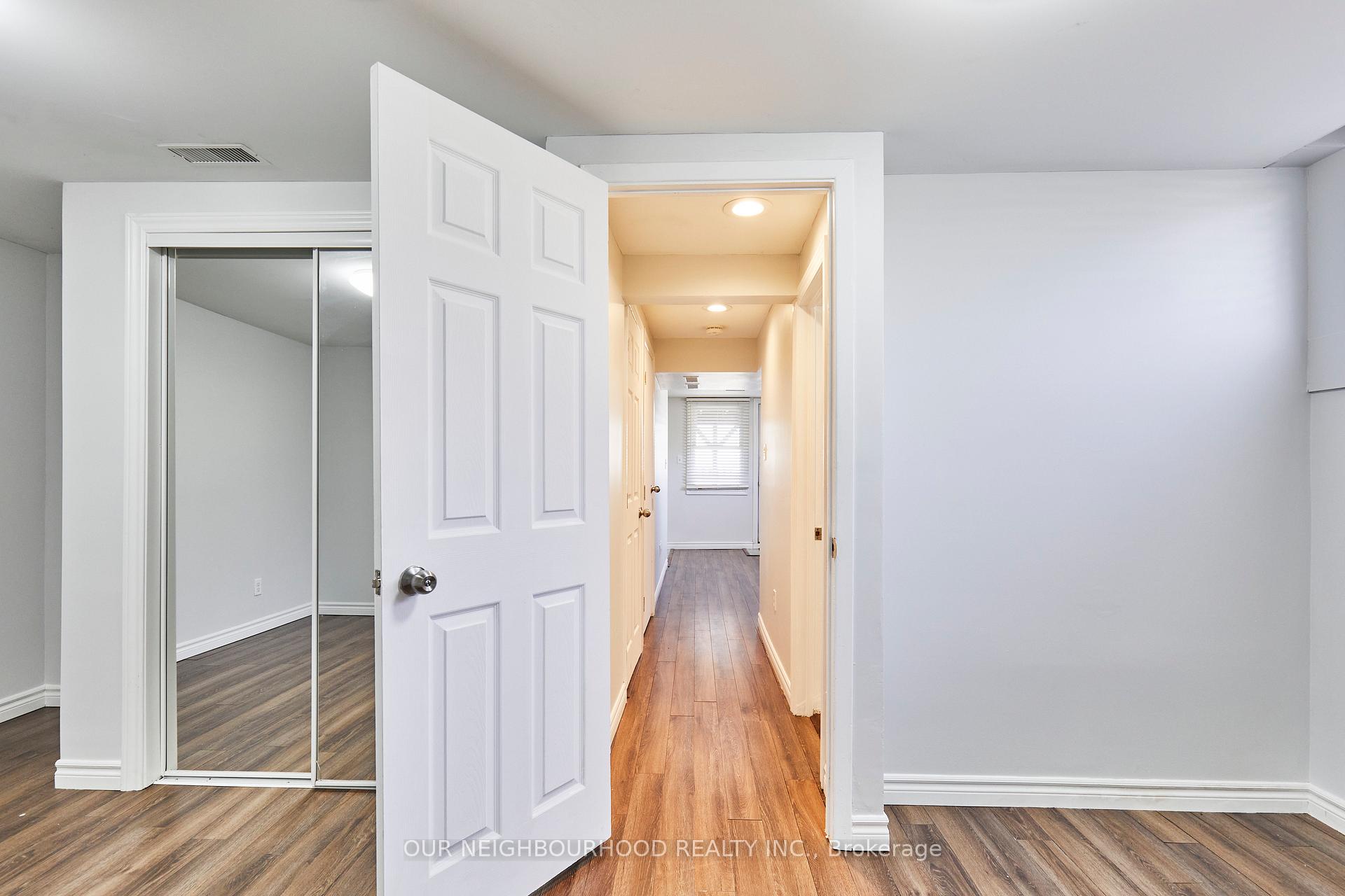 Photo 20 of 950 Southdown Drive, Oshawa, Donevan — HOMEH