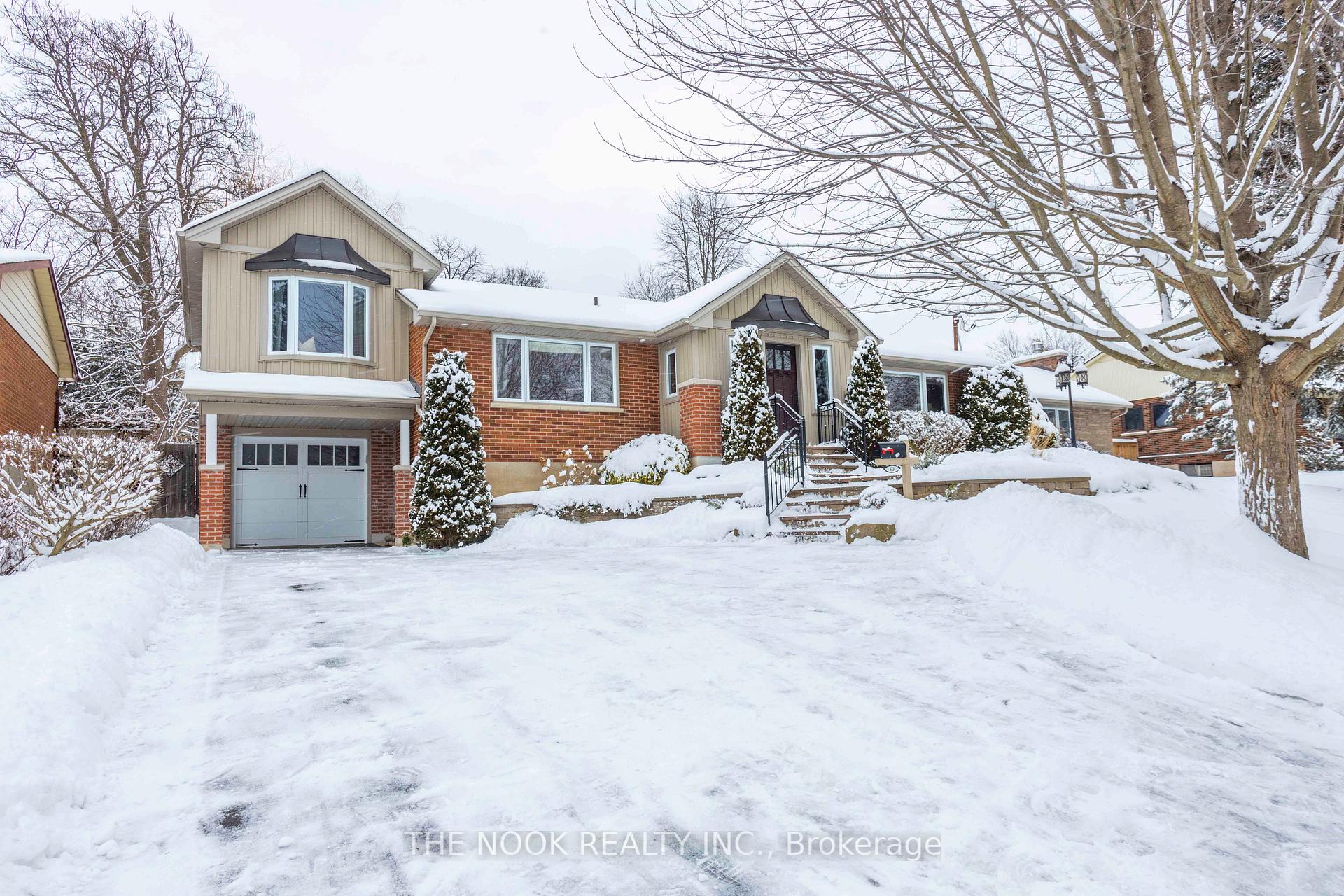 Photo 2 of 63 Meadow Crescent, Whitby, Blue Grass Meadows — HOMEH