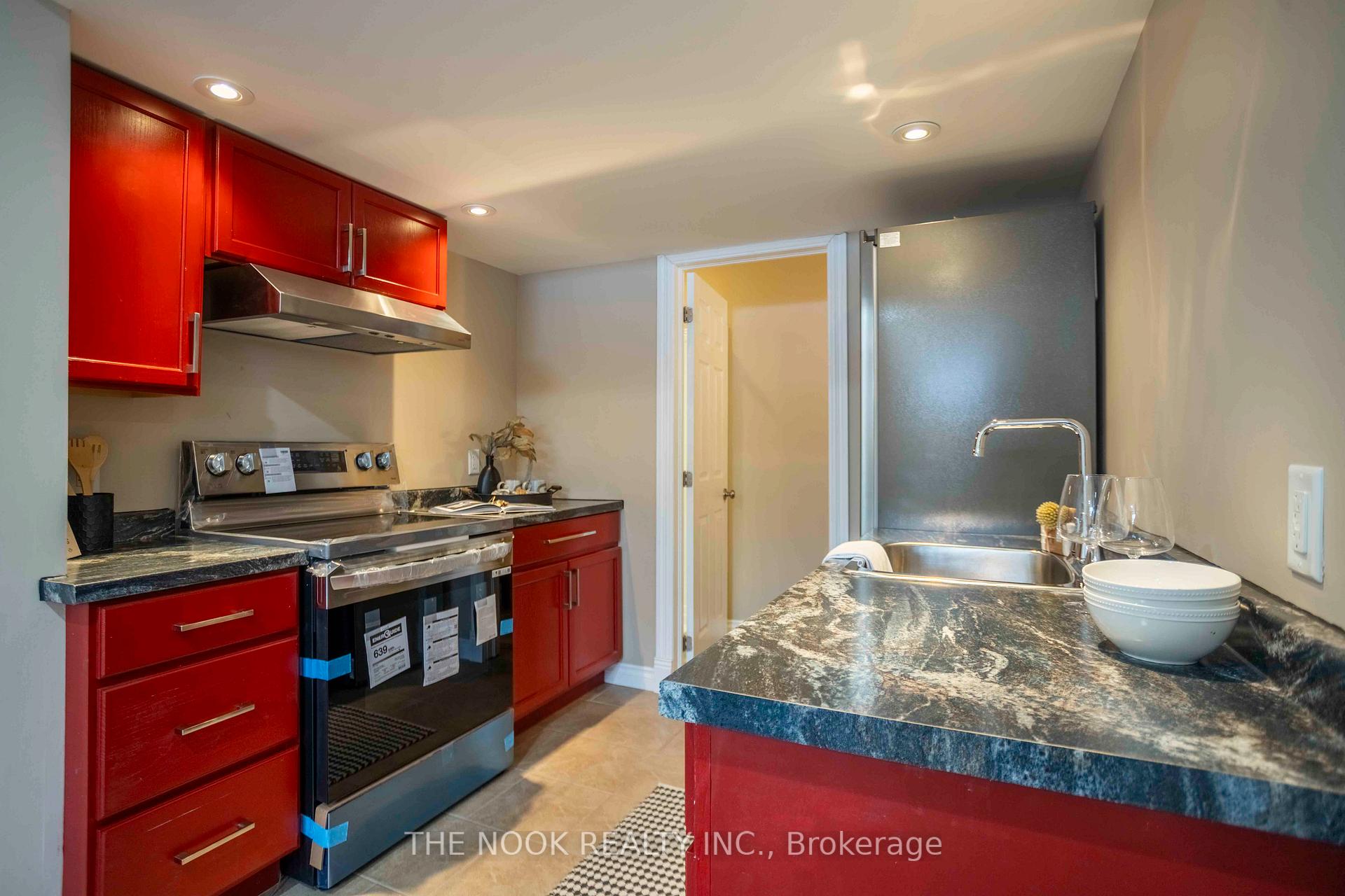 Photo 32 of 63 Meadow Crescent, Whitby, Blue Grass Meadows — HOMEH