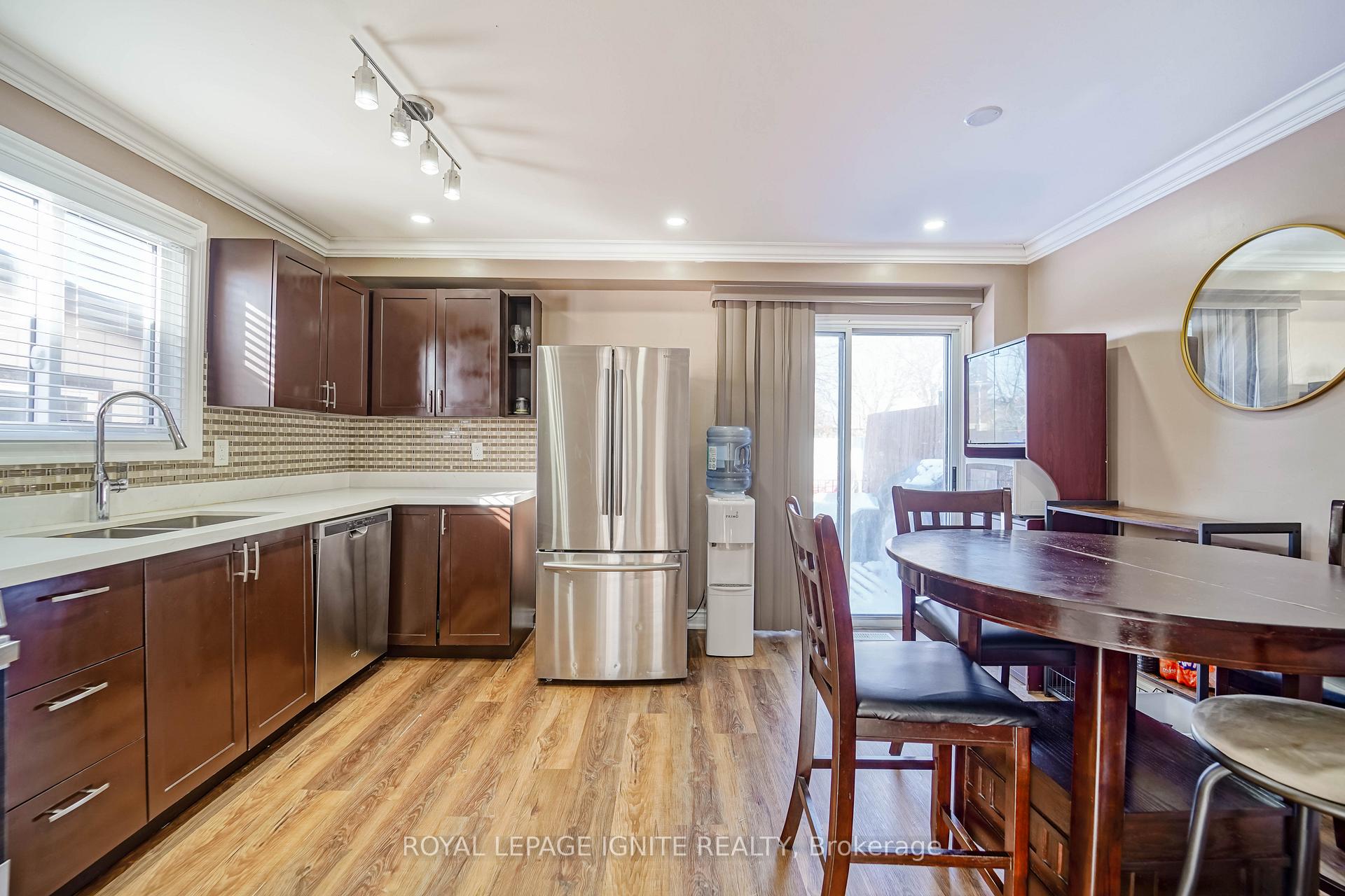 Photo 12 of 292 Phillip Murray Avenue, Oshawa, Lakeview — HOMEH