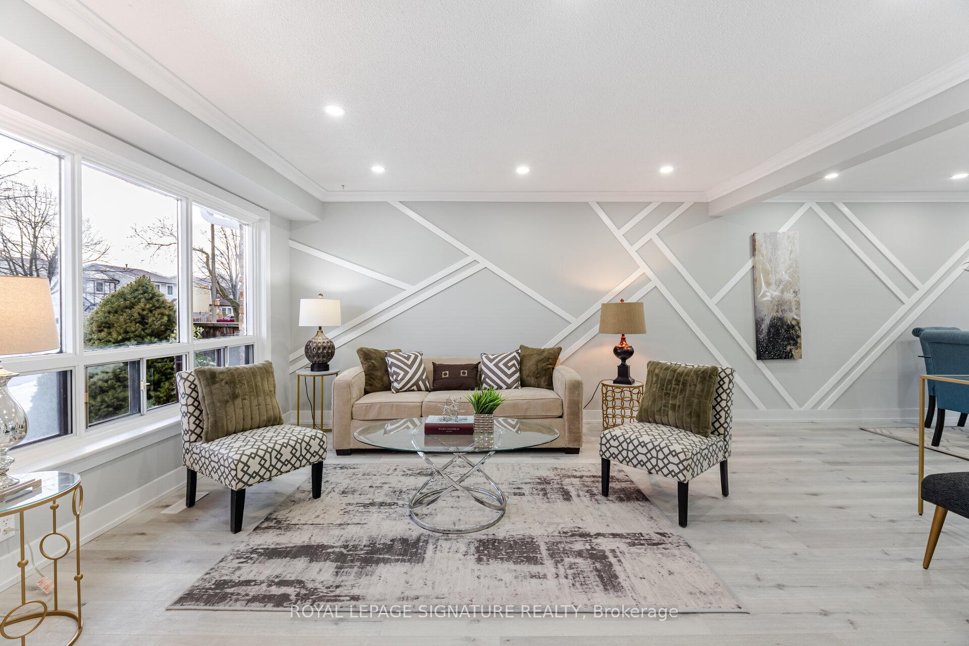 Photo 4 of 1445 Fenelon Crescent, Oshawa, Lakeview — HOMEH