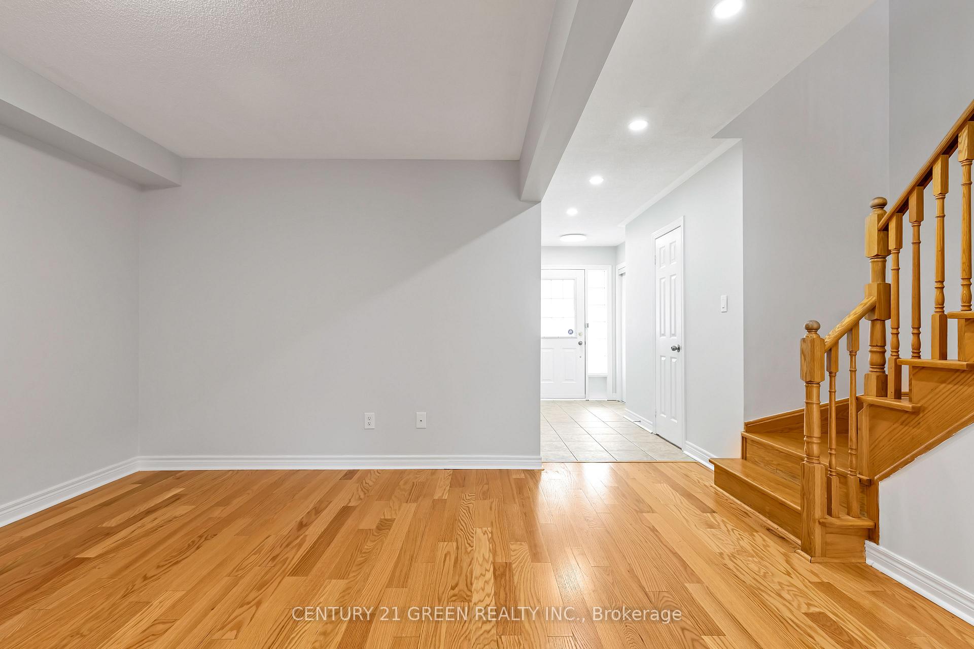 Photo 6 of 14 Davidson Street, Whitby, Williamsburg — HOMEH