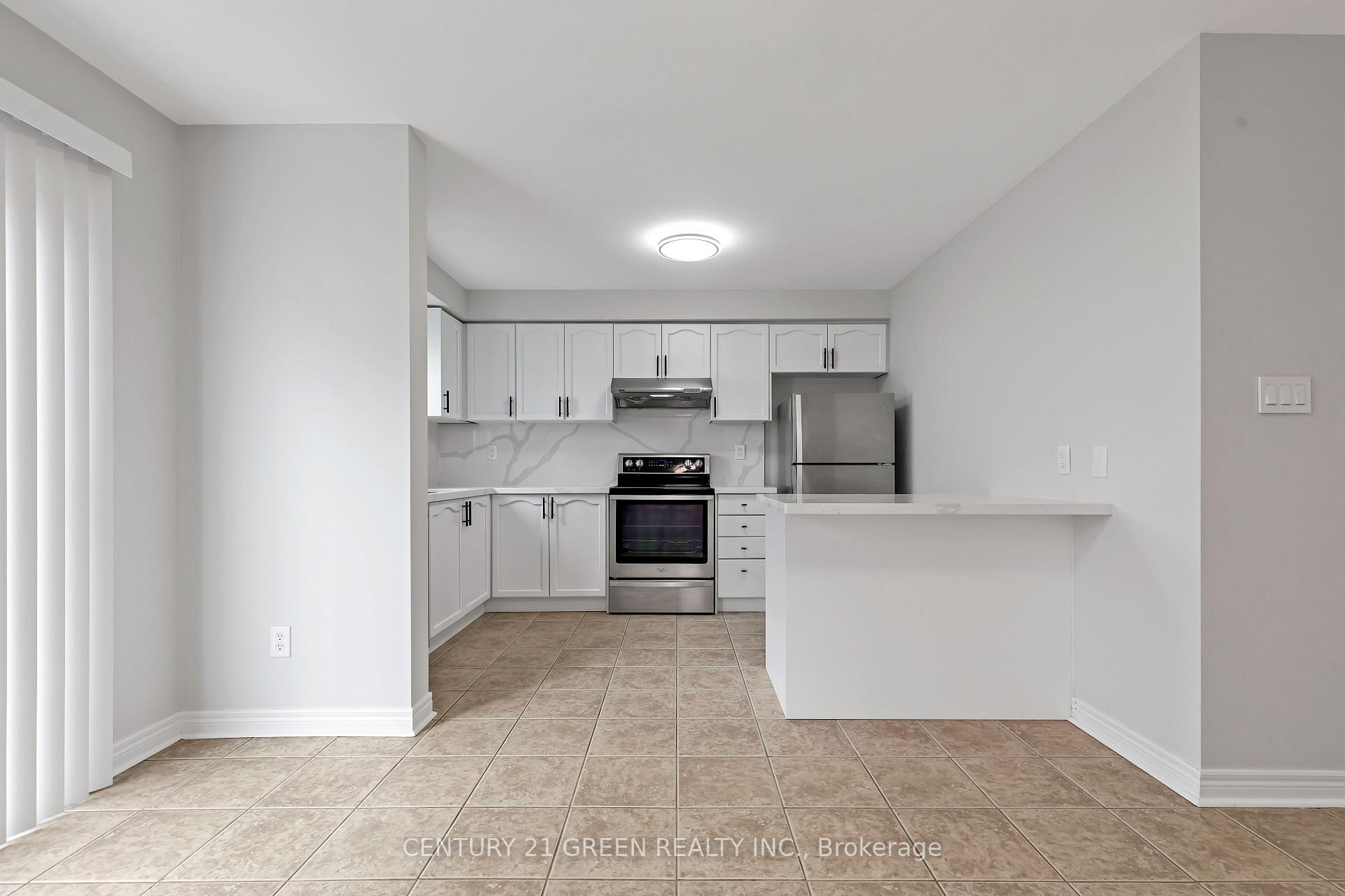 Photo 8 of 14 Davidson Street, Whitby, Williamsburg — HOMEH