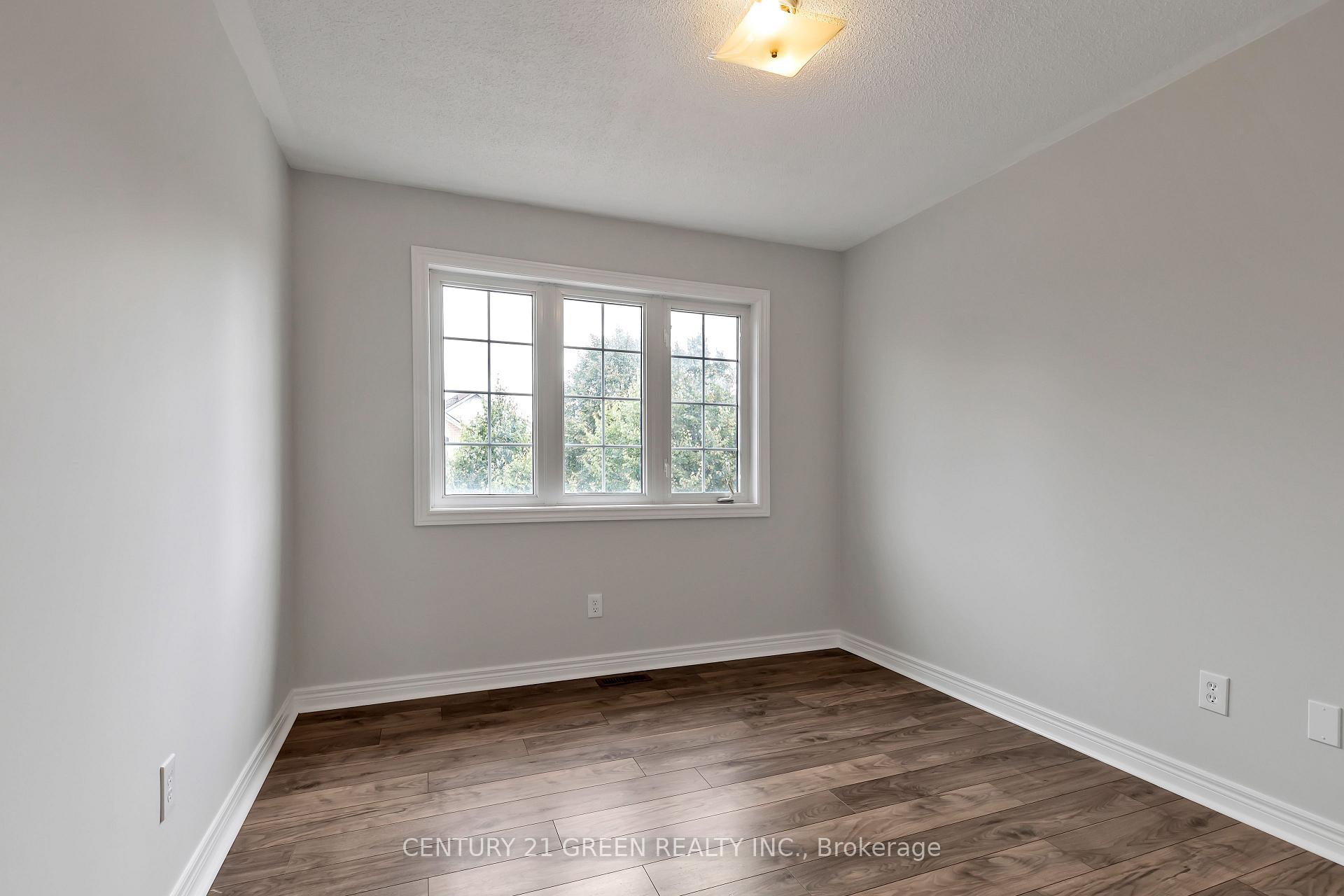 Photo 17 of 14 Davidson Street, Whitby, Williamsburg — HOMEH