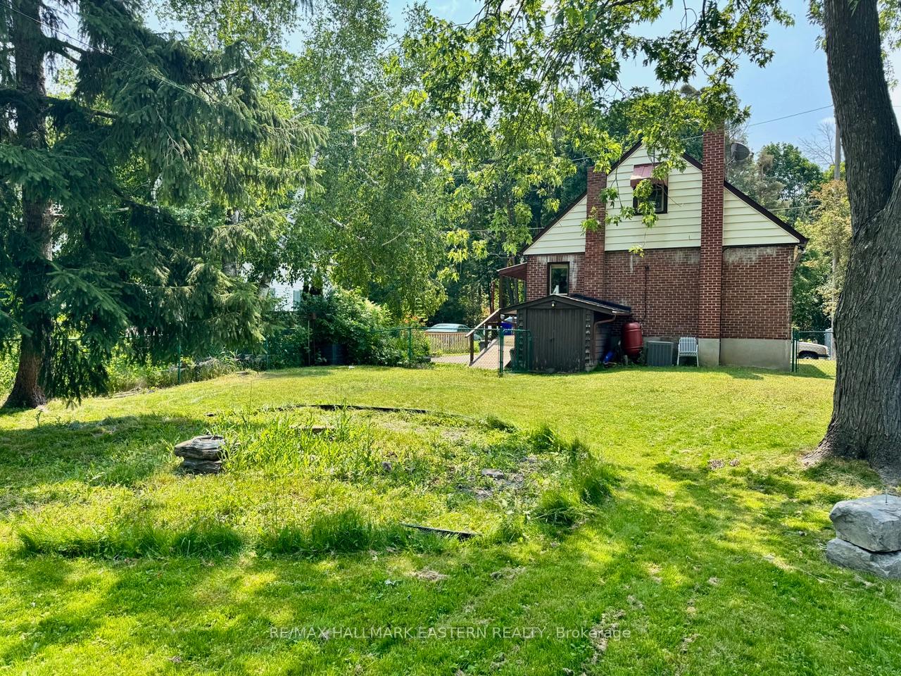 Photo 4 of 232 Munroe Avenue, Peterborough, Ashburnham Ward 4 — HOMEH