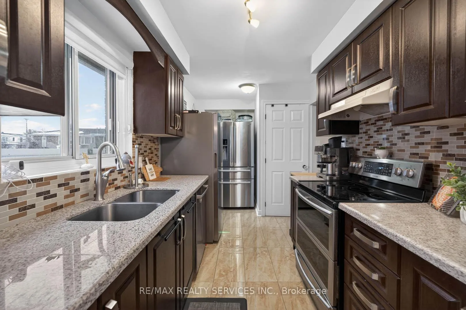 Photo 23 of 85 Bruce Beer Drive, Brampton, Madoc — HOMEH