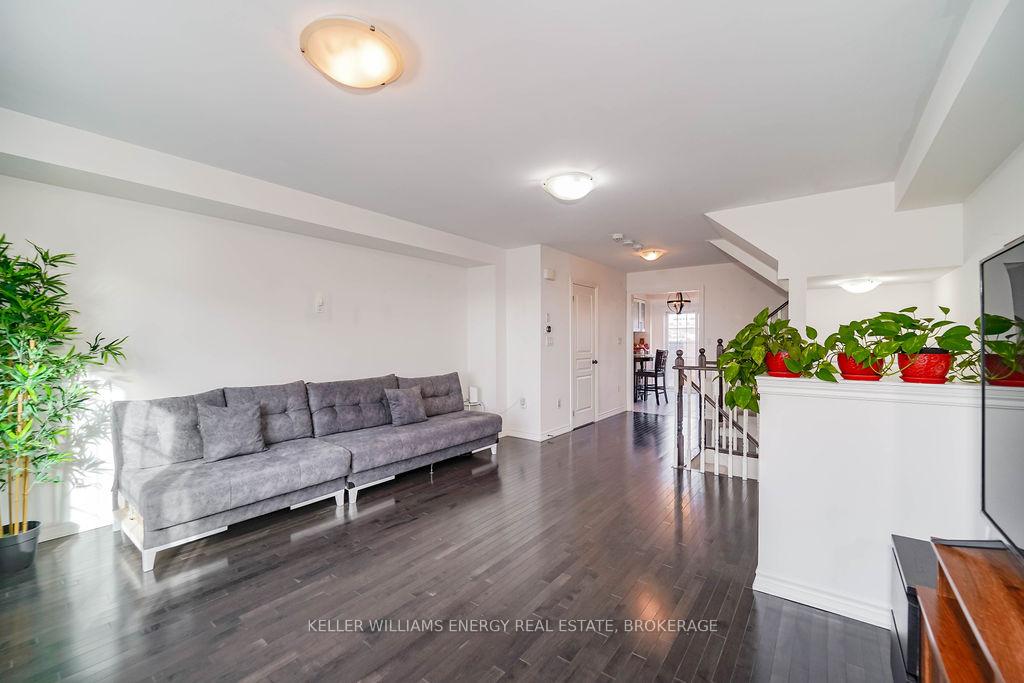 Photo 4 of 113 Magpie Way, Whitby, Blue Grass Meadows — HOMEH