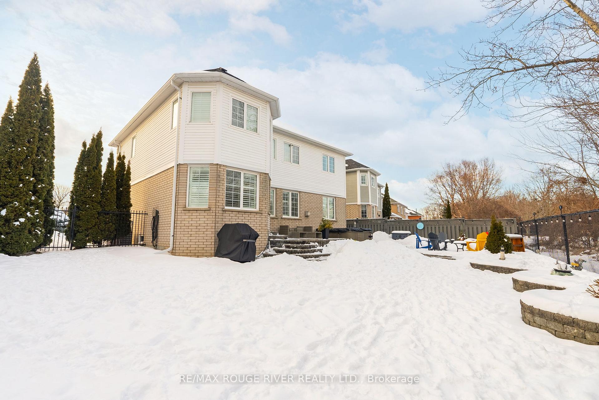 Photo 42 of 44 Knightsbridge Court, Whitby, Pringle Creek — HOMEH