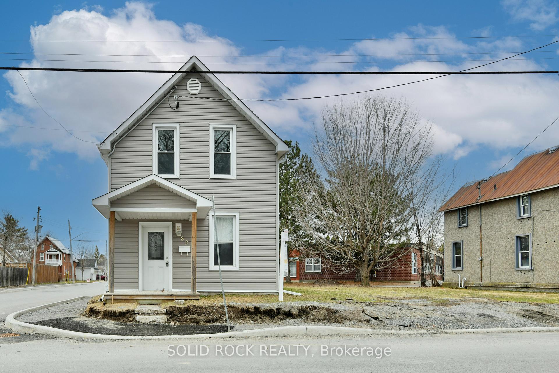Photo 1 of 82 Macdonald Street S, Arnprior — HOMEH