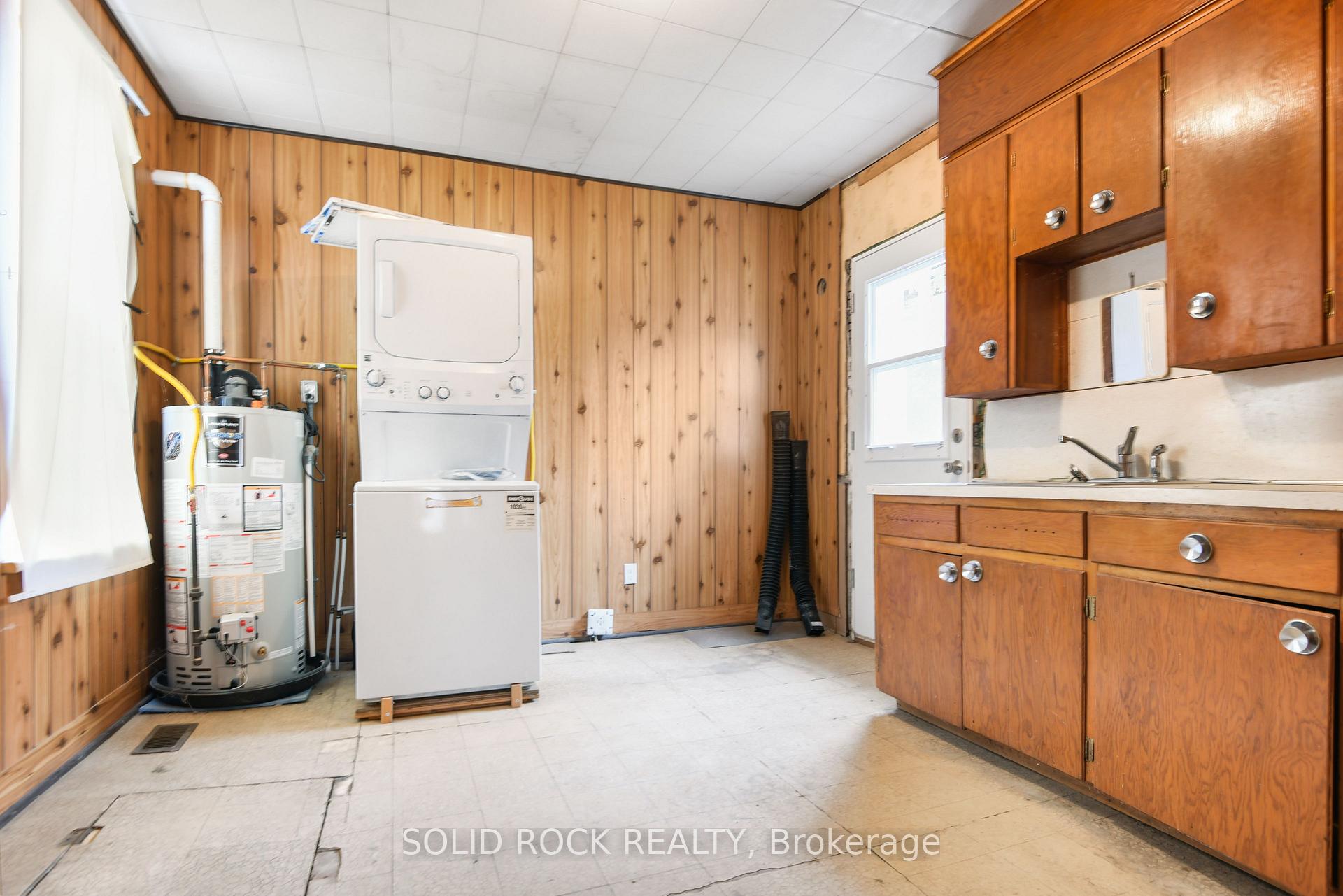 Photo 15 of 82 Macdonald Street S, Arnprior — HOMEH