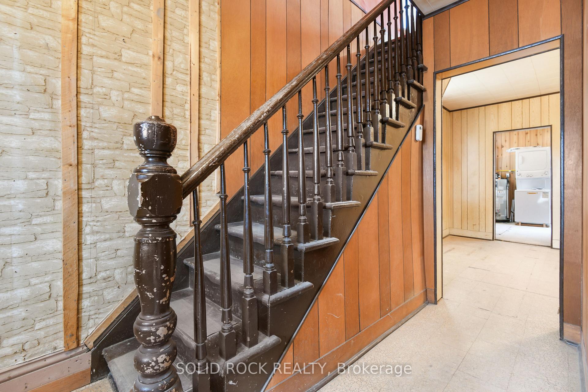 Photo 18 of 82 Macdonald Street S, Arnprior — HOMEH