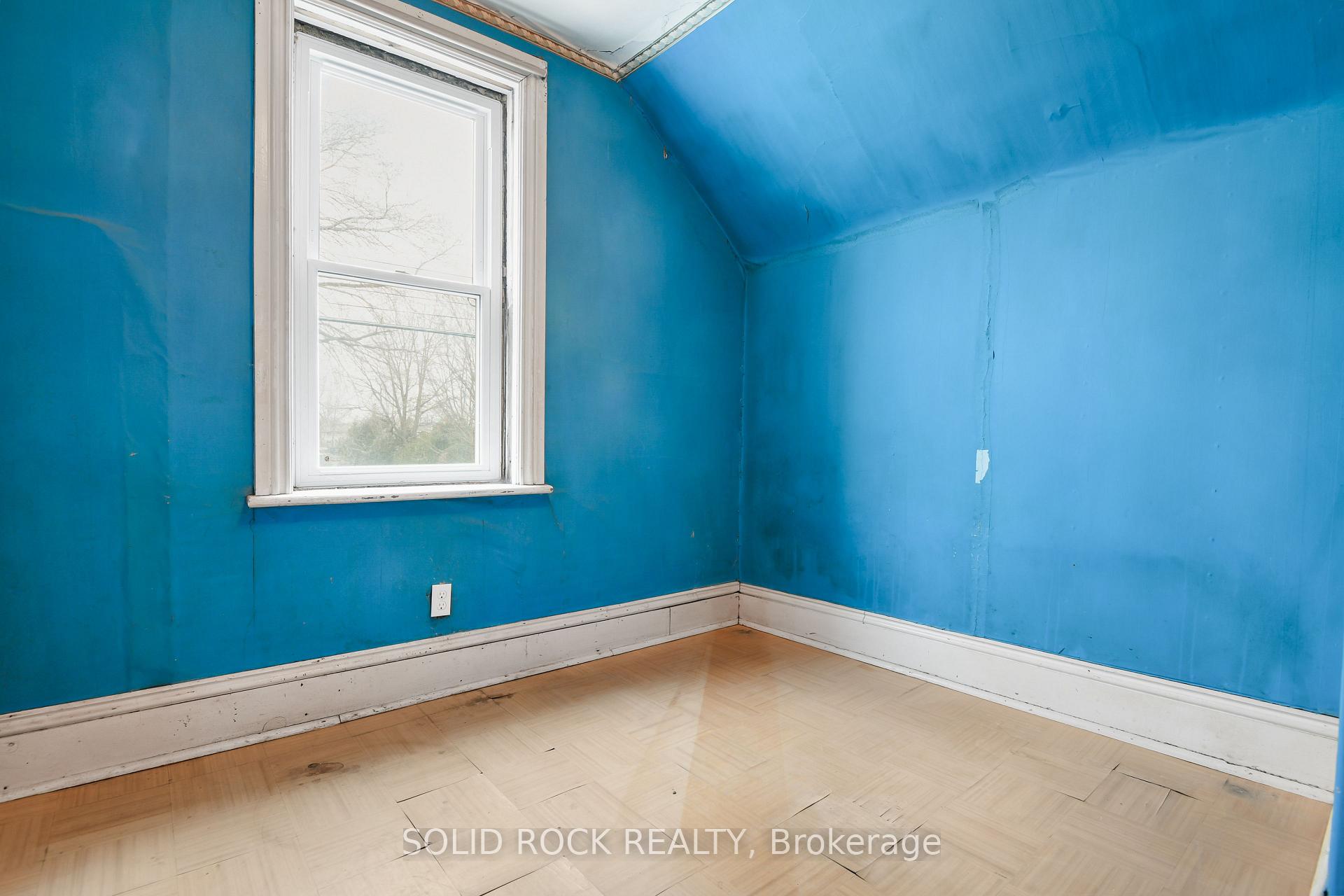 Photo 28 of 82 Macdonald Street S, Arnprior — HOMEH