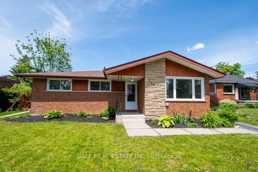 Photo 1 of 286 Sunset Boulevard, Peterborough, Northcrest Ward 5 — HOMEH