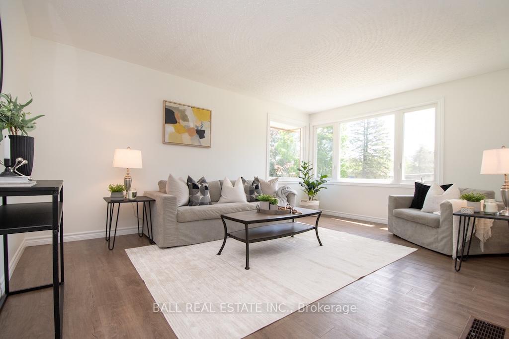 Photo 7 of 286 Sunset Boulevard, Peterborough, Northcrest Ward 5 — HOMEH