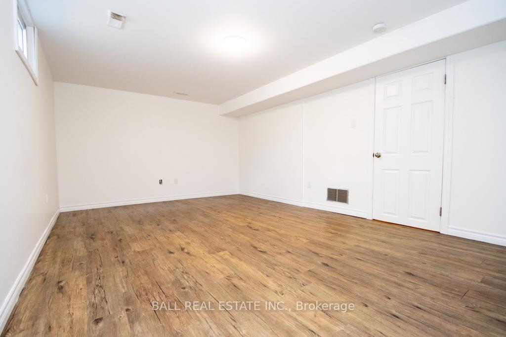 Photo 33 of 286 Sunset Boulevard, Peterborough, Northcrest Ward 5 — HOMEH