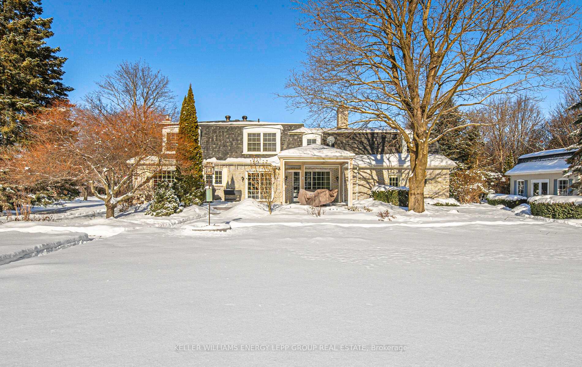 Photo 3 of 19 Glenlaura Crescent, Whitby, Rural Whitby — HOMEH