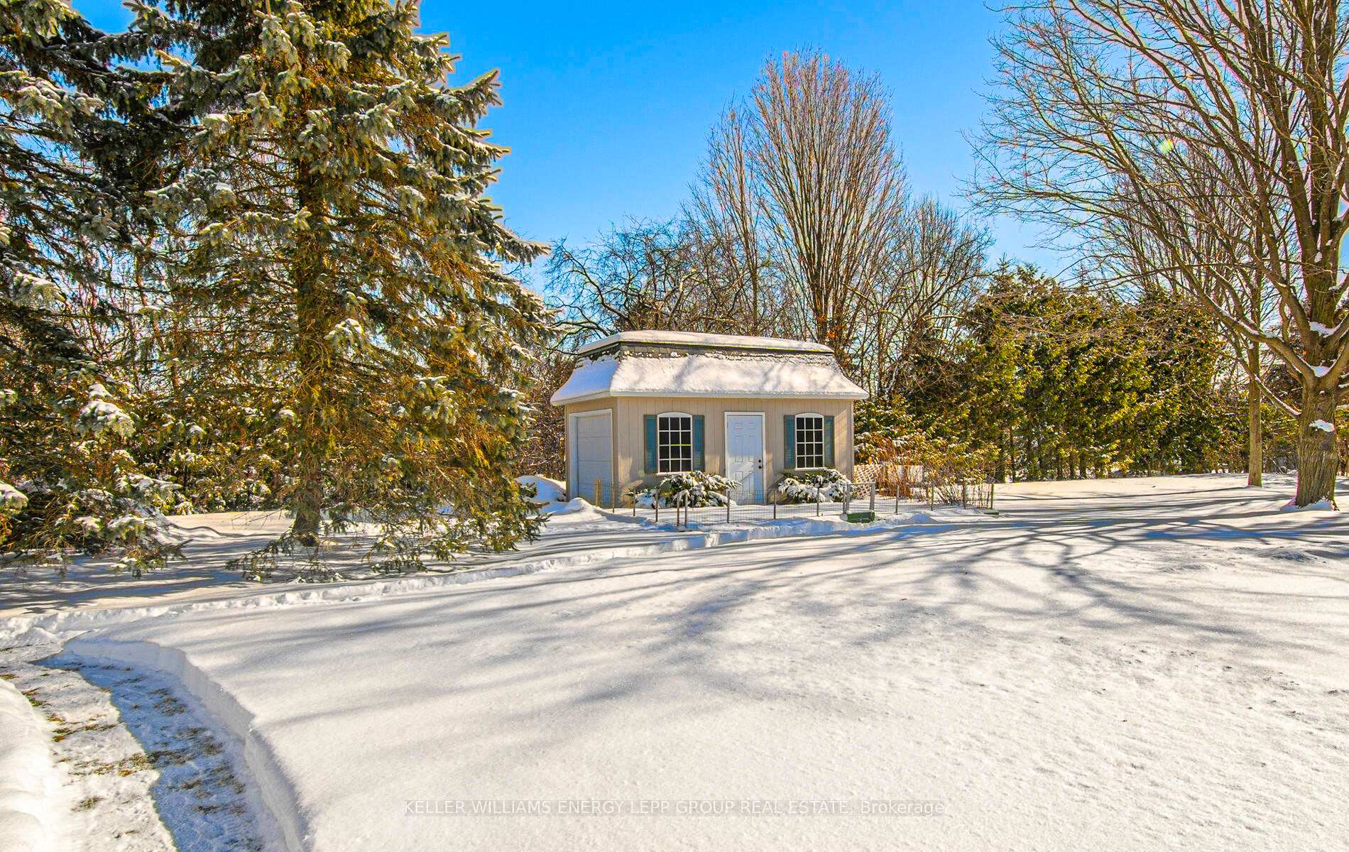 Photo 4 of 19 Glenlaura Crescent, Whitby, Rural Whitby — HOMEH