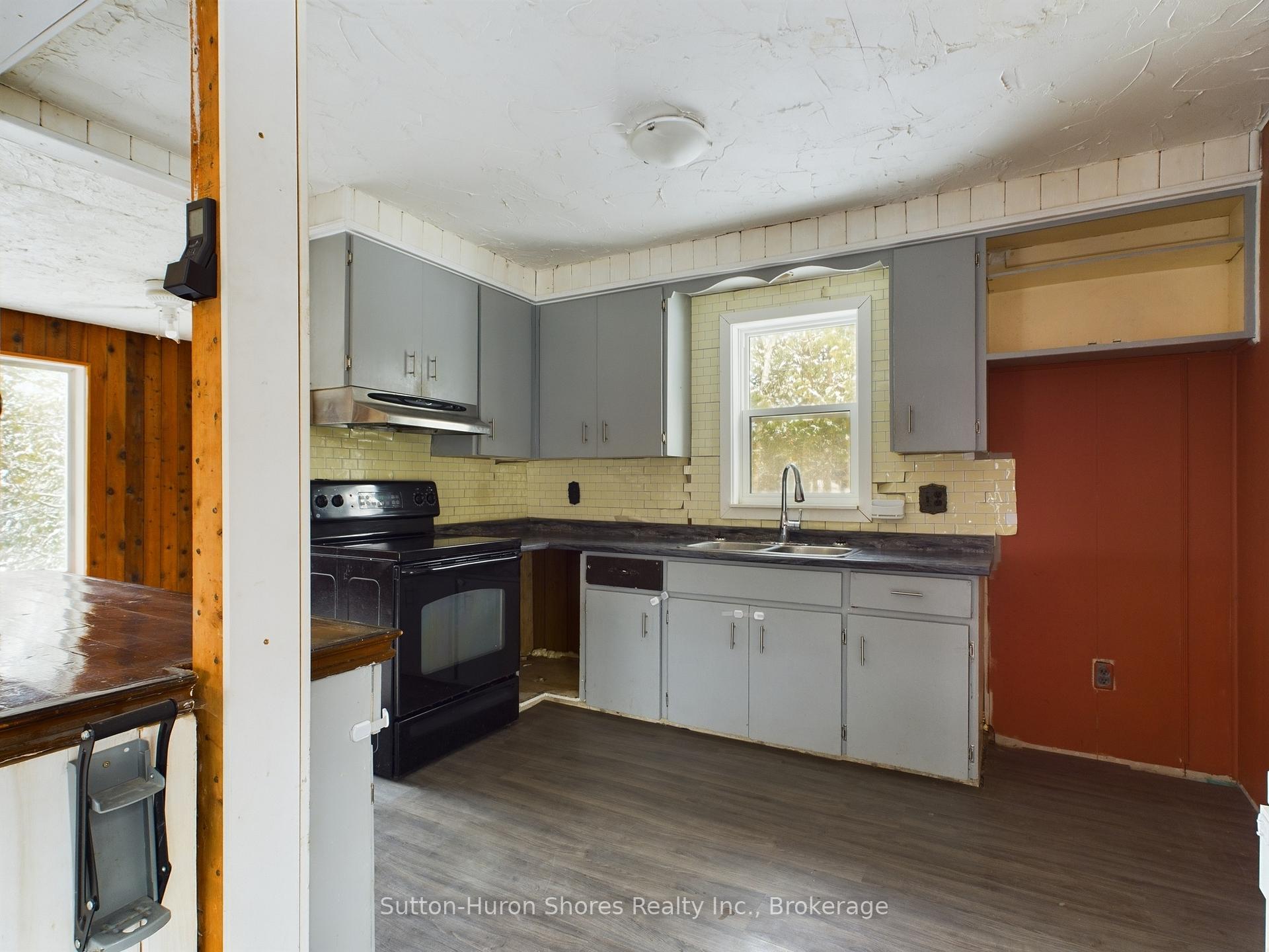 Photo 10 of 452 Goldie Street, Arran-Elderslie — HOMEH