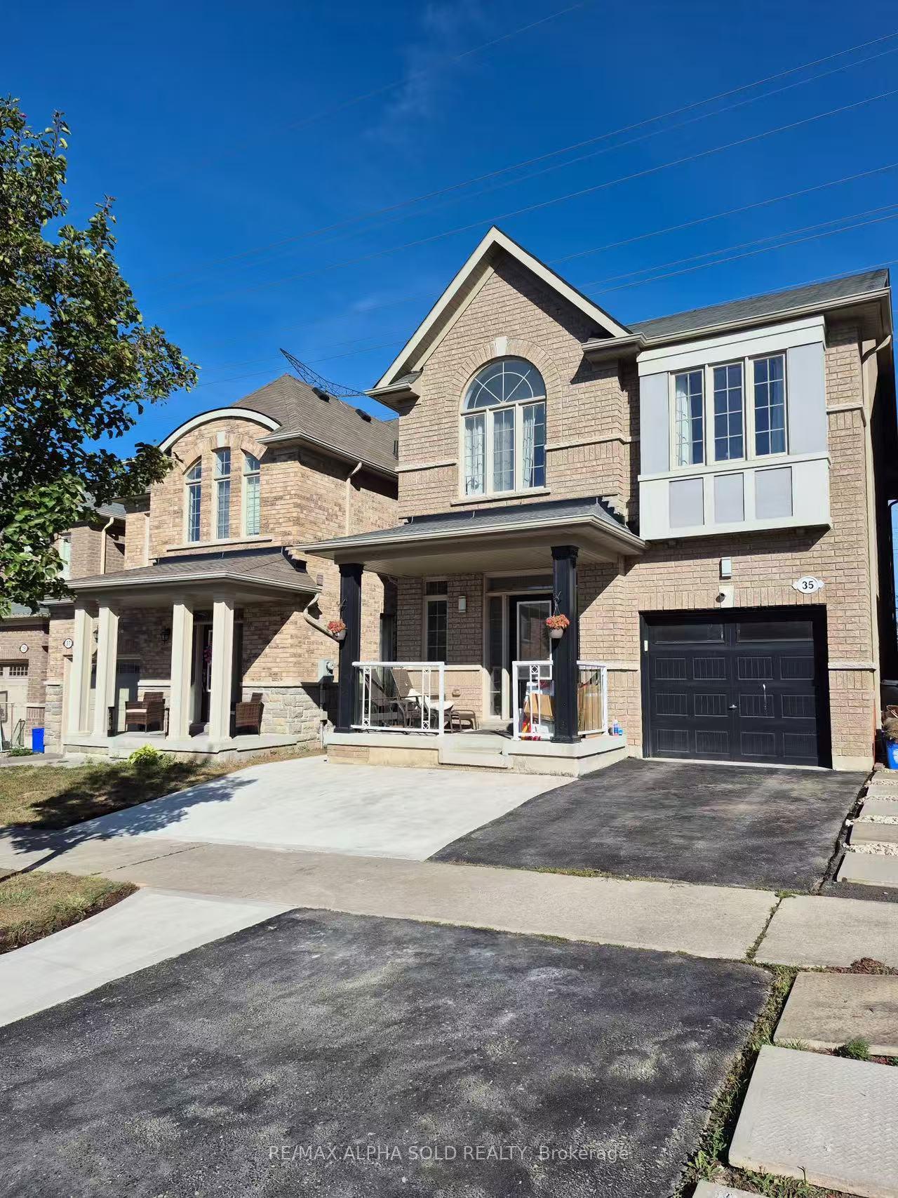 Photo 2 of Unit Main, 35 Stockell Crescent, Ajax, Northwest Ajax — HOMEH