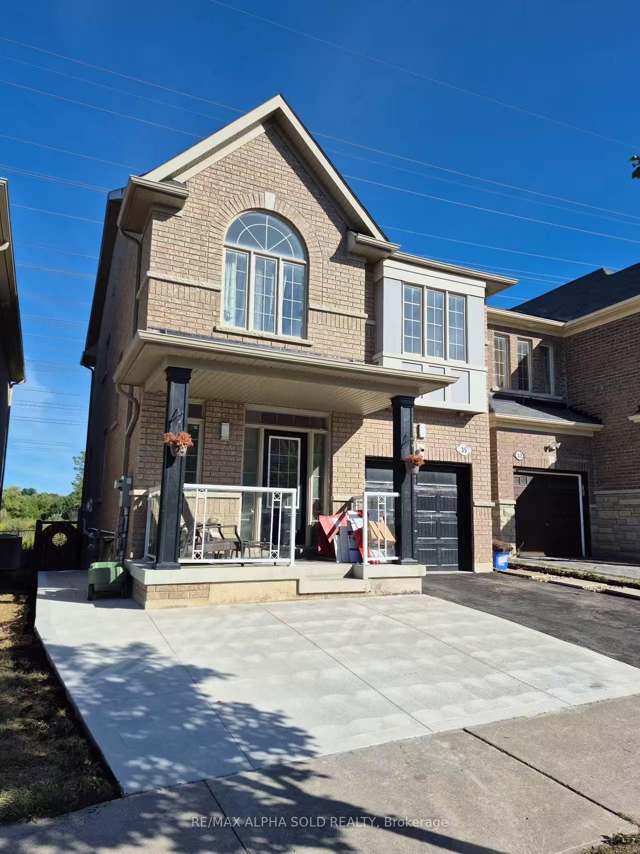 Photo 3 of Unit Main, 35 Stockell Crescent, Ajax, Northwest Ajax — HOMEH