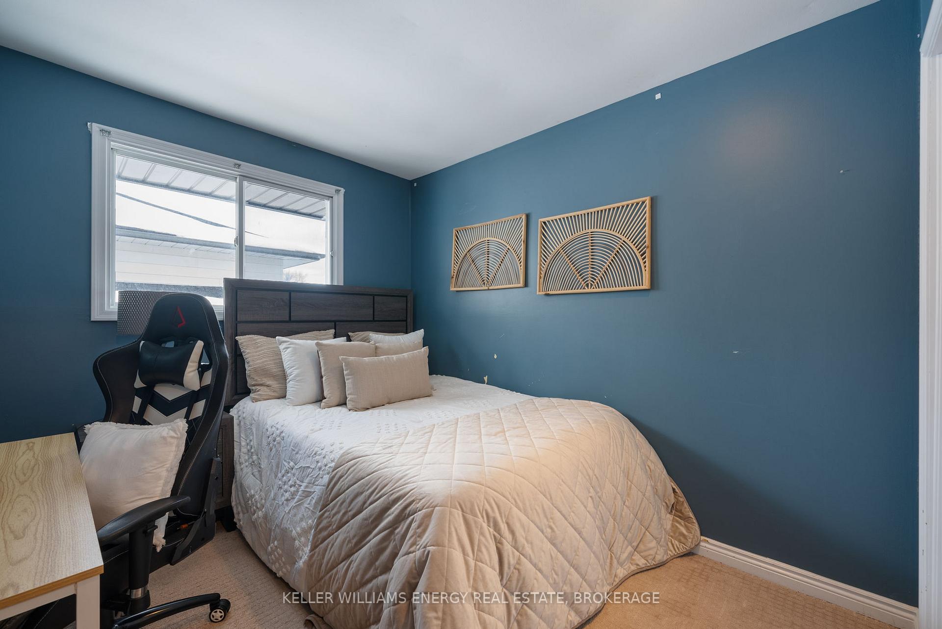 Photo 18 of 860 Carnaby Crescent, Oshawa, Centennial — HOMEH