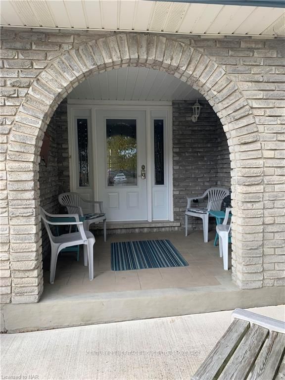 Photo 3 of 7 Cranbrook Crescent, Welland, N. Welland — HOMEH