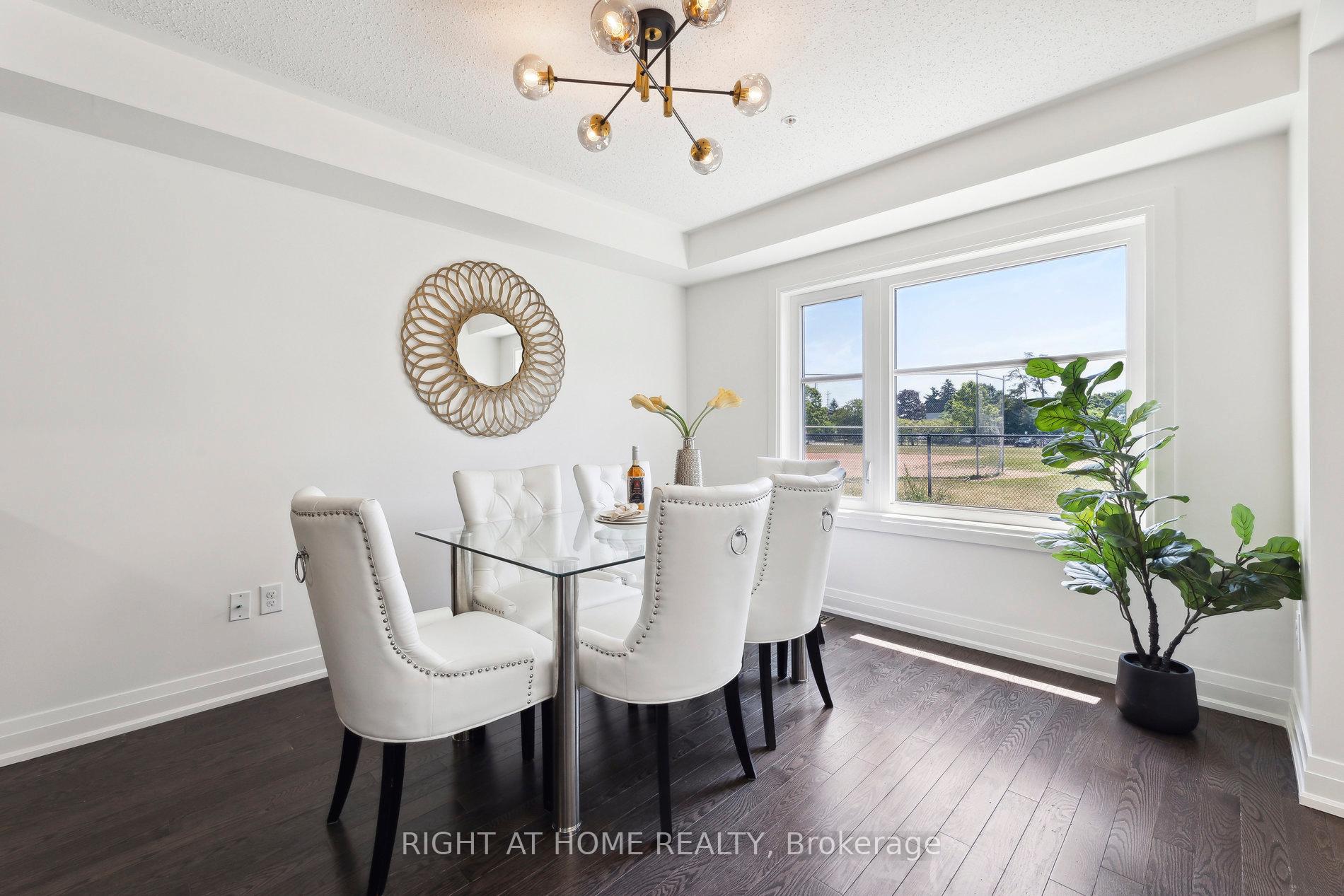Photo 11 of 16 Jerseyville Way, Whitby, Downtown Whitby — HOMEH
