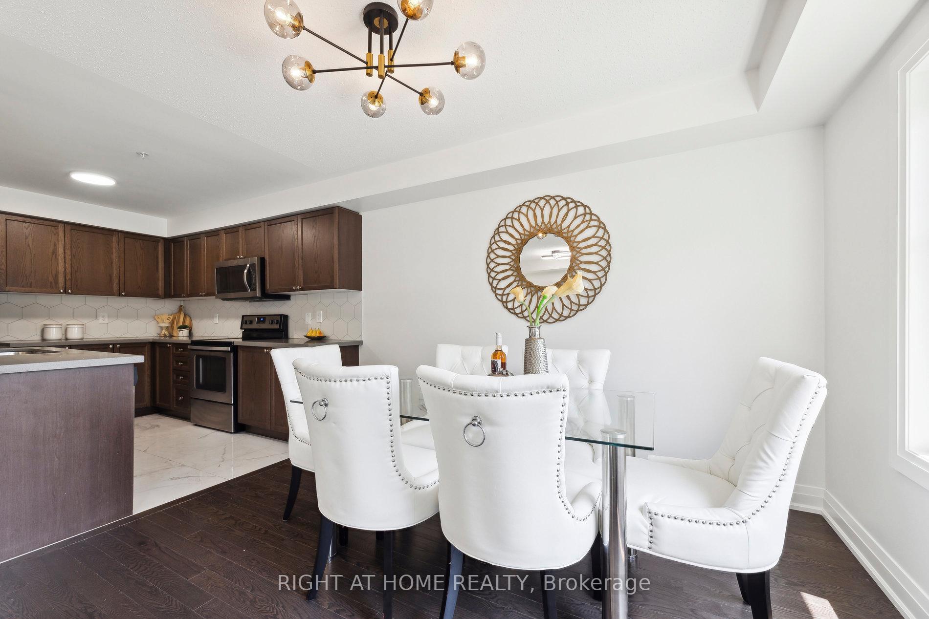 Photo 12 of 16 Jerseyville Way, Whitby, Downtown Whitby — HOMEH